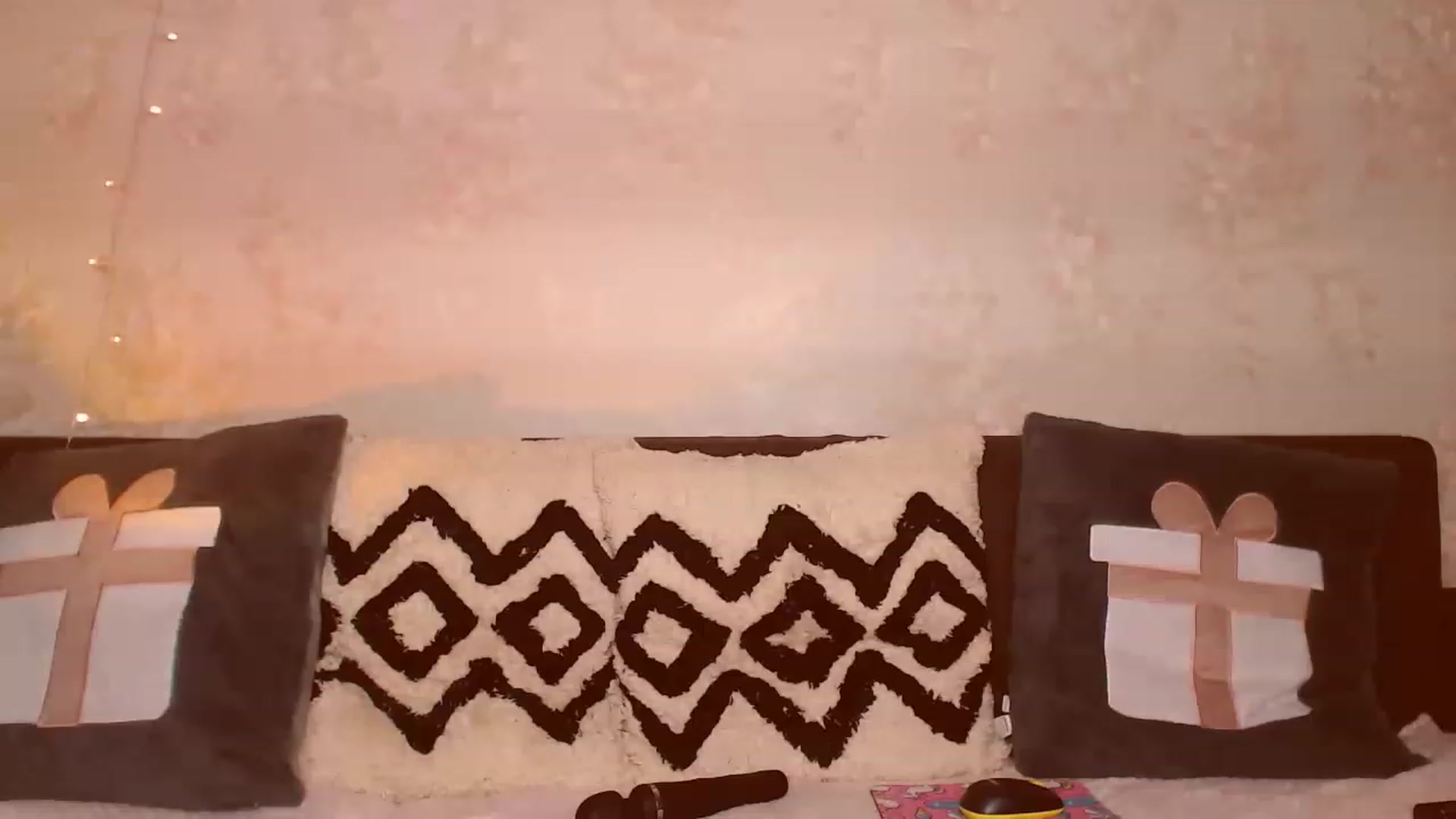 Gallery image thumbnail from KatyLi's myfreecams stream on, 01/21/2023, 16:38 image 1 of 20