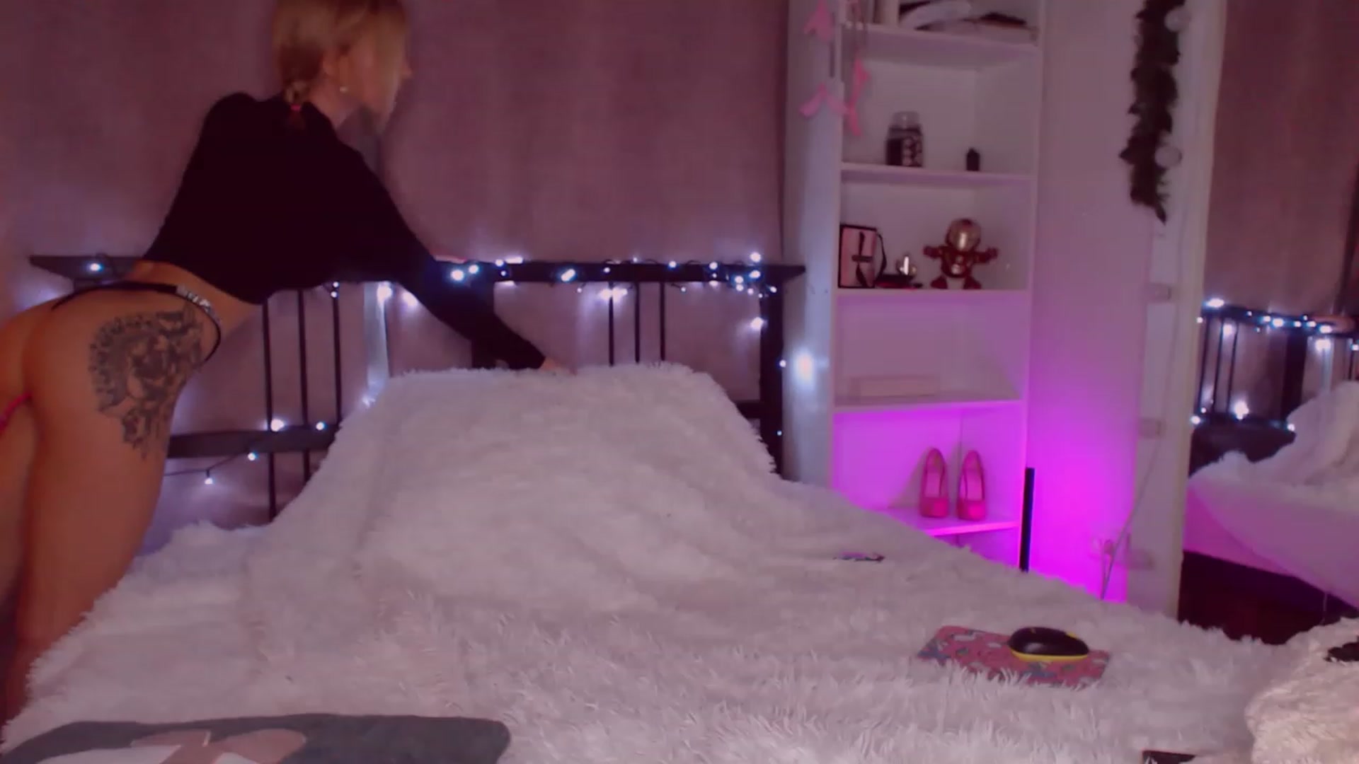 Gallery image thumbnail from KatyLi's myfreecams stream on, 02/06/2023, 24:52 image 14 of 20