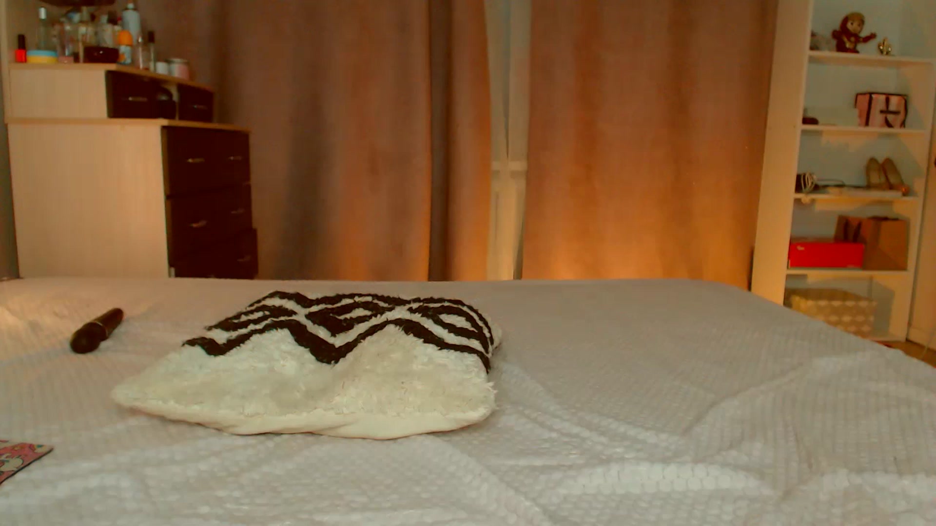 Gallery image thumbnail from KatyLi's myfreecams stream on, 03/20/2023, 23:54 image 3 of 20
