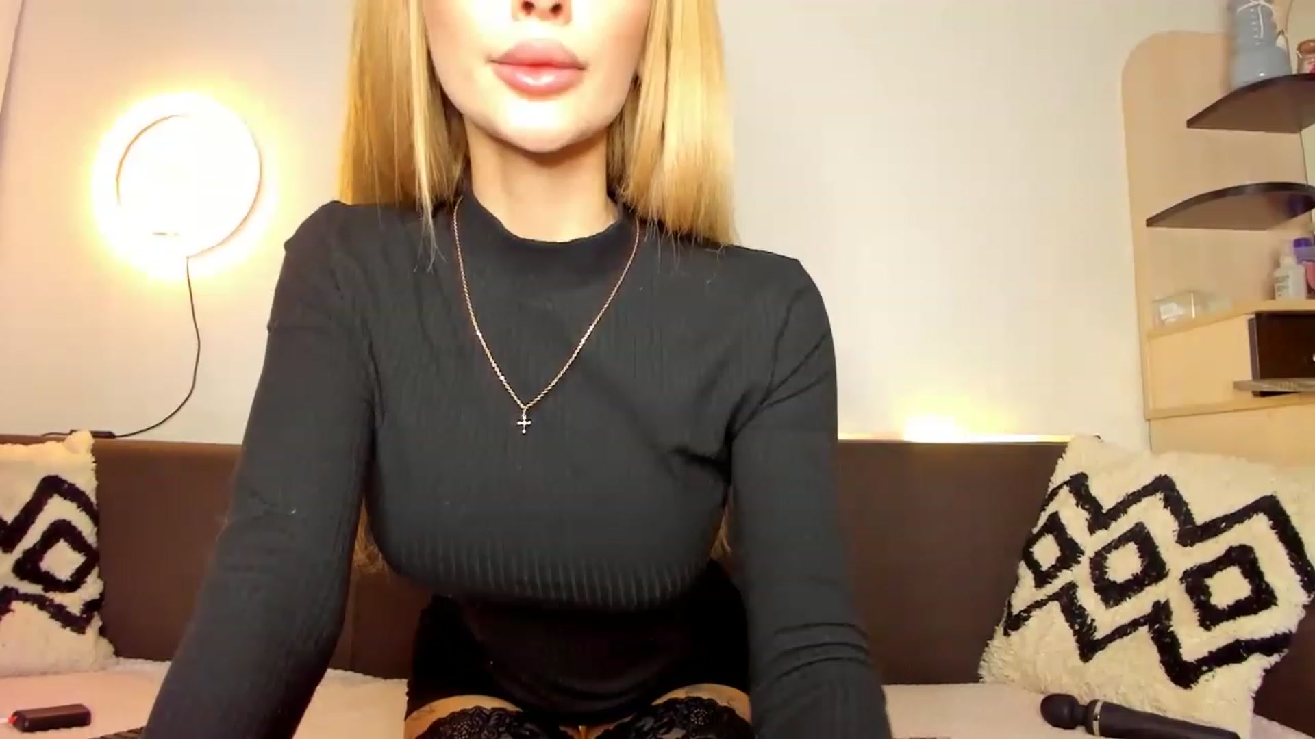 Gallery image thumbnail from KatyLi's myfreecams stream on, 04/15/2023, 23:50 image 2 of 20