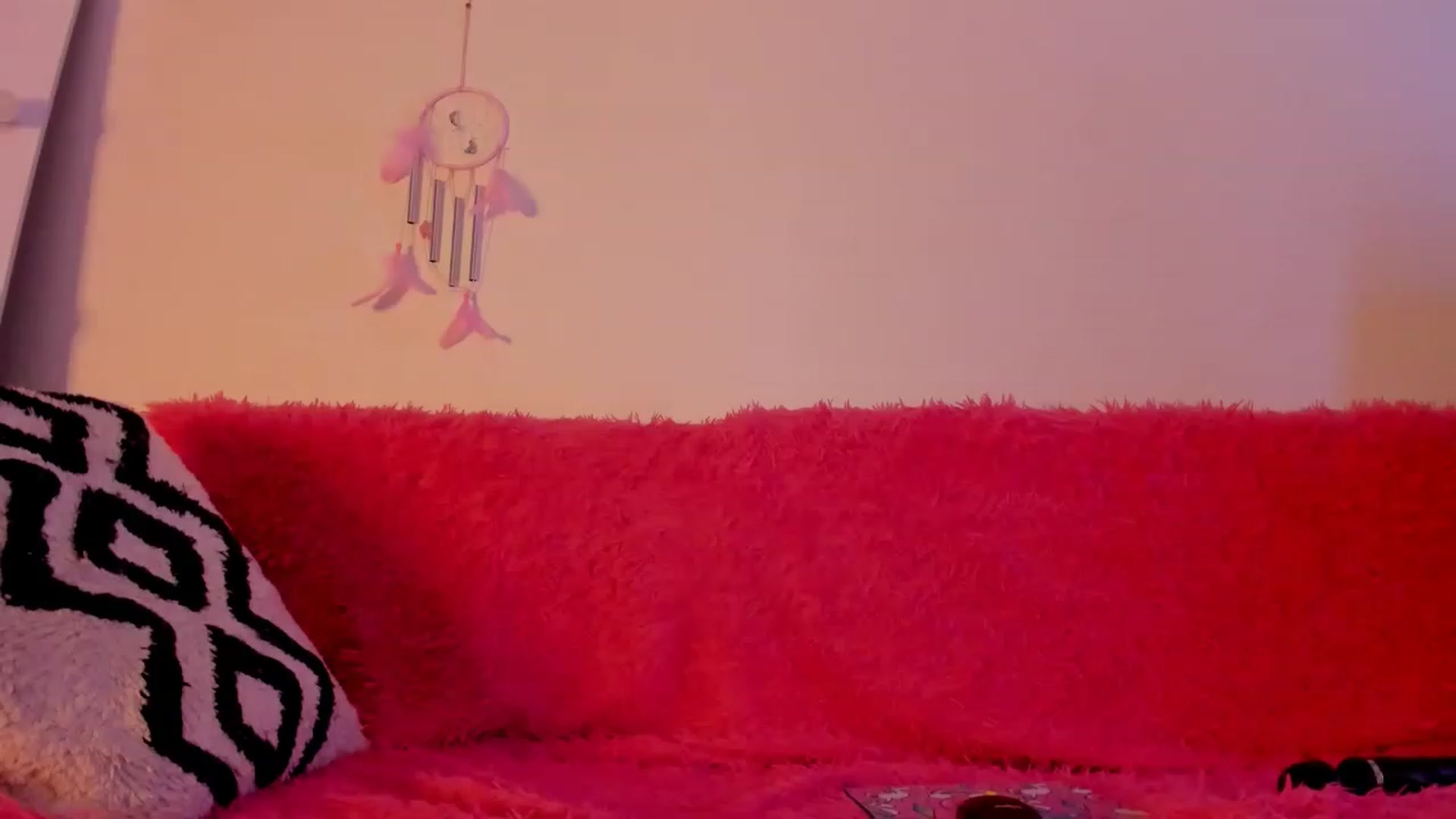 Gallery image thumbnail from KatyLi's myfreecams stream on, 06/02/2023, 24:00 image 5 of 20