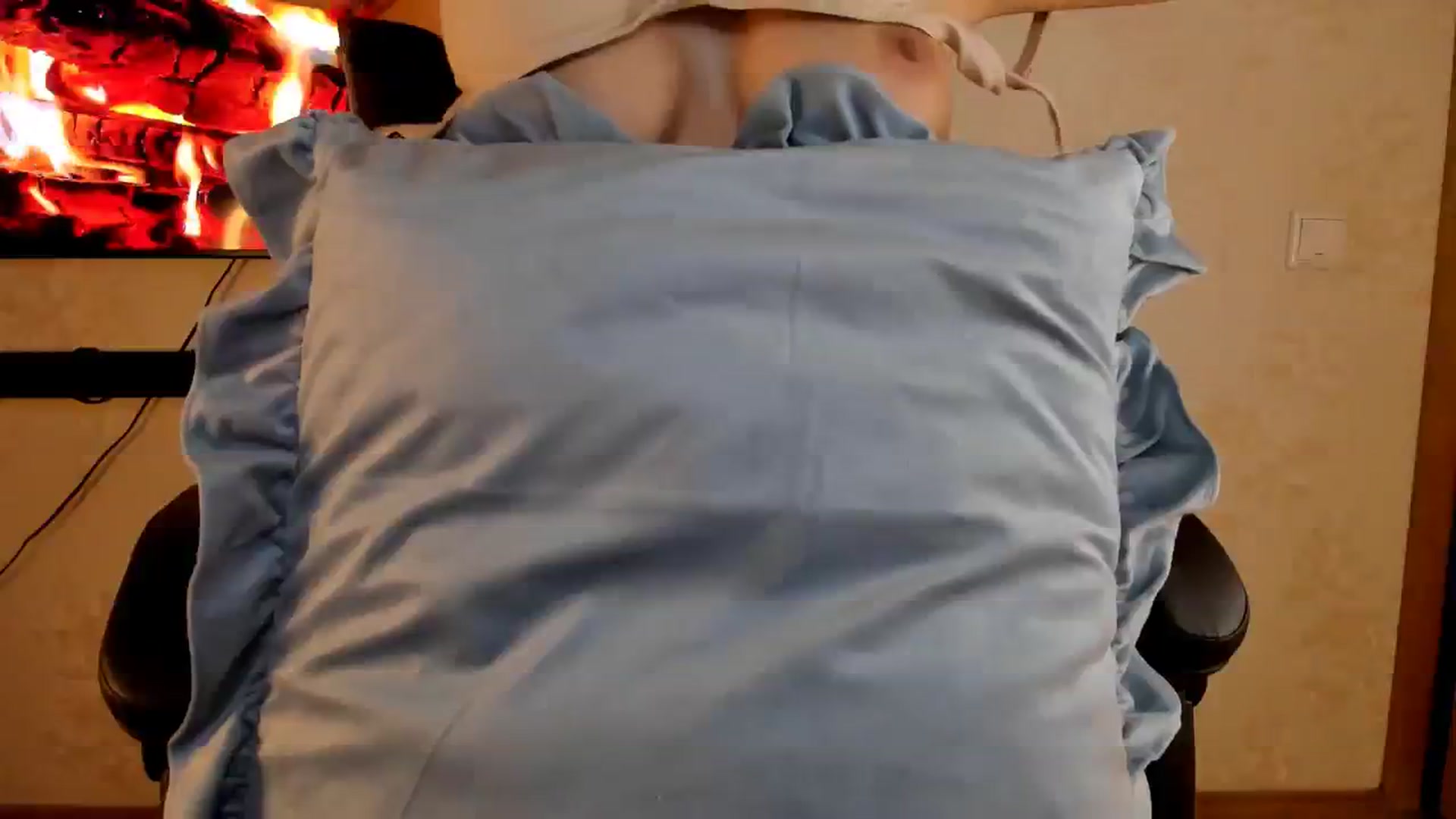 Gallery image thumbnail from KatyLi's myfreecams stream on, 08/02/2023, 20:59 image 19 of 20