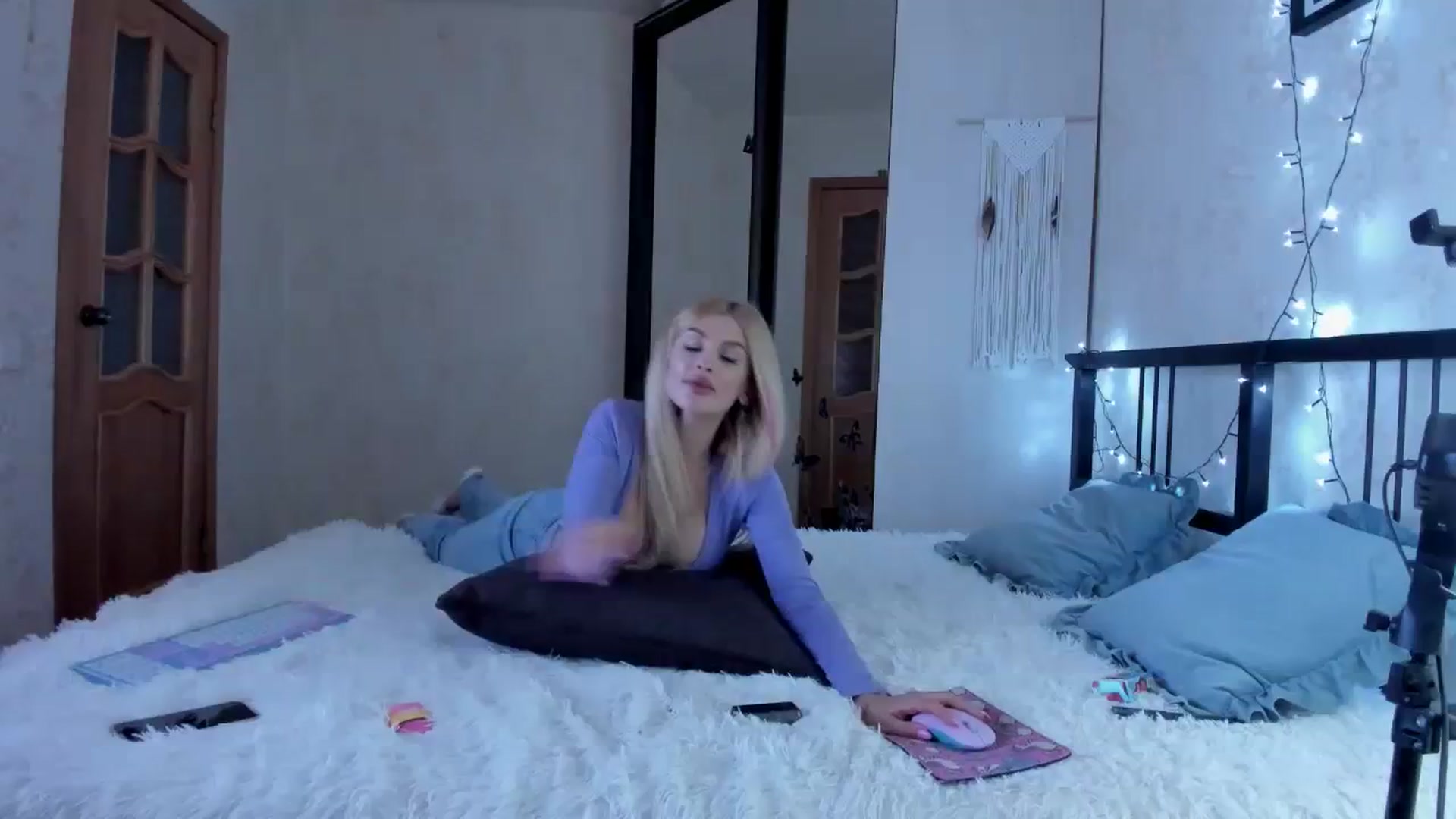 Gallery image thumbnail from KatyLi's myfreecams stream on, 09/13/2023, 23:49 image 14 of 20