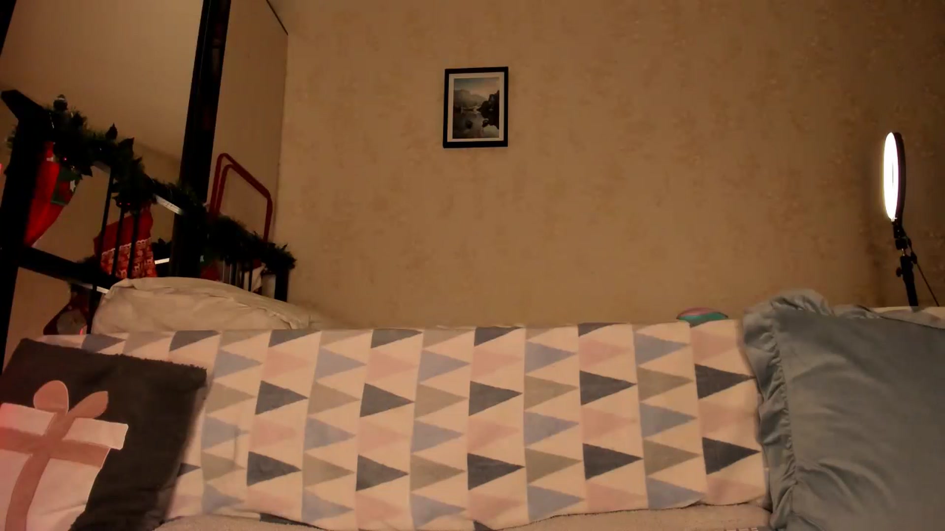 Gallery image thumbnail from KatyLi's myfreecams stream on, 12/22/2023, 22:18 image 19 of 20