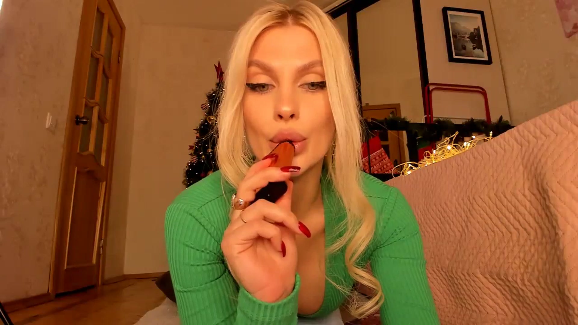 Gallery image thumbnail from KatyLi's myfreecams stream on, 12/23/2023, 22:57 image 8 of 20
