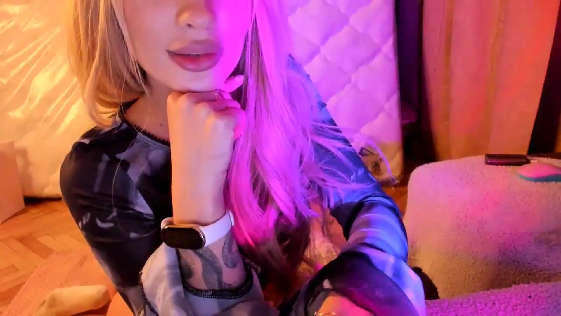Gallery image thumbnail from KatyLi's myfreecams stream on, 03/18/2024, 22:04 image 11 of 20