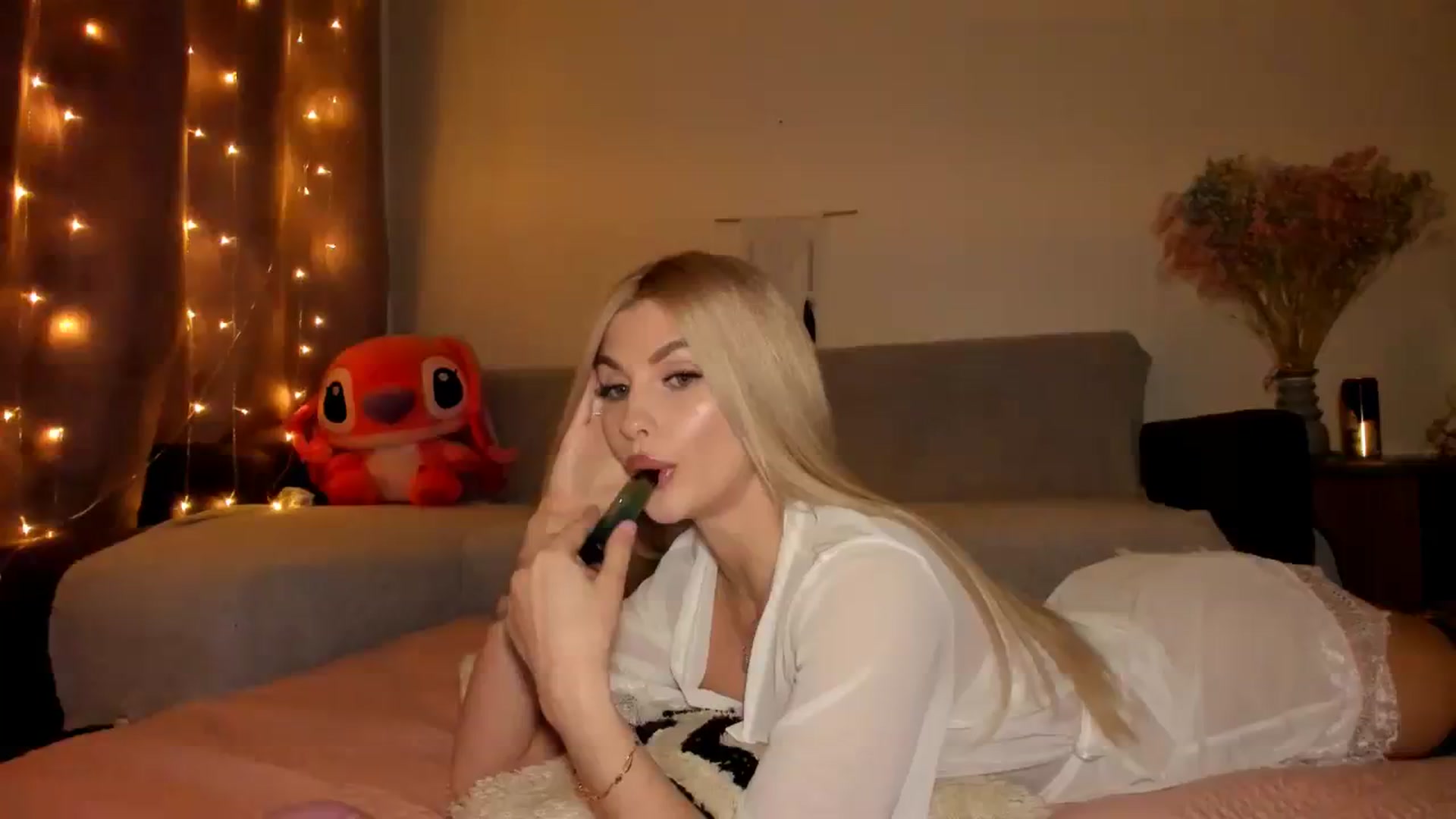 Gallery image thumbnail from KatyLi's myfreecams stream on, 03/25/2024, 20:19 image 1 of 20