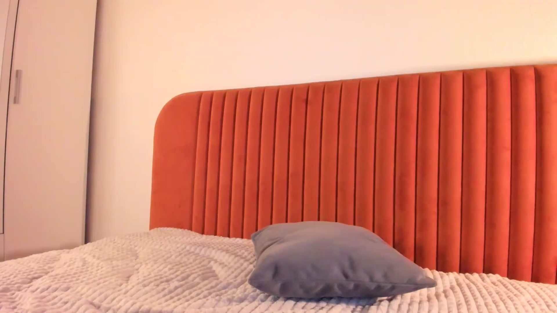 Gallery image thumbnail from KatyLi's myfreecams stream on, 05/17/2024, 22:37 image 11 of 20