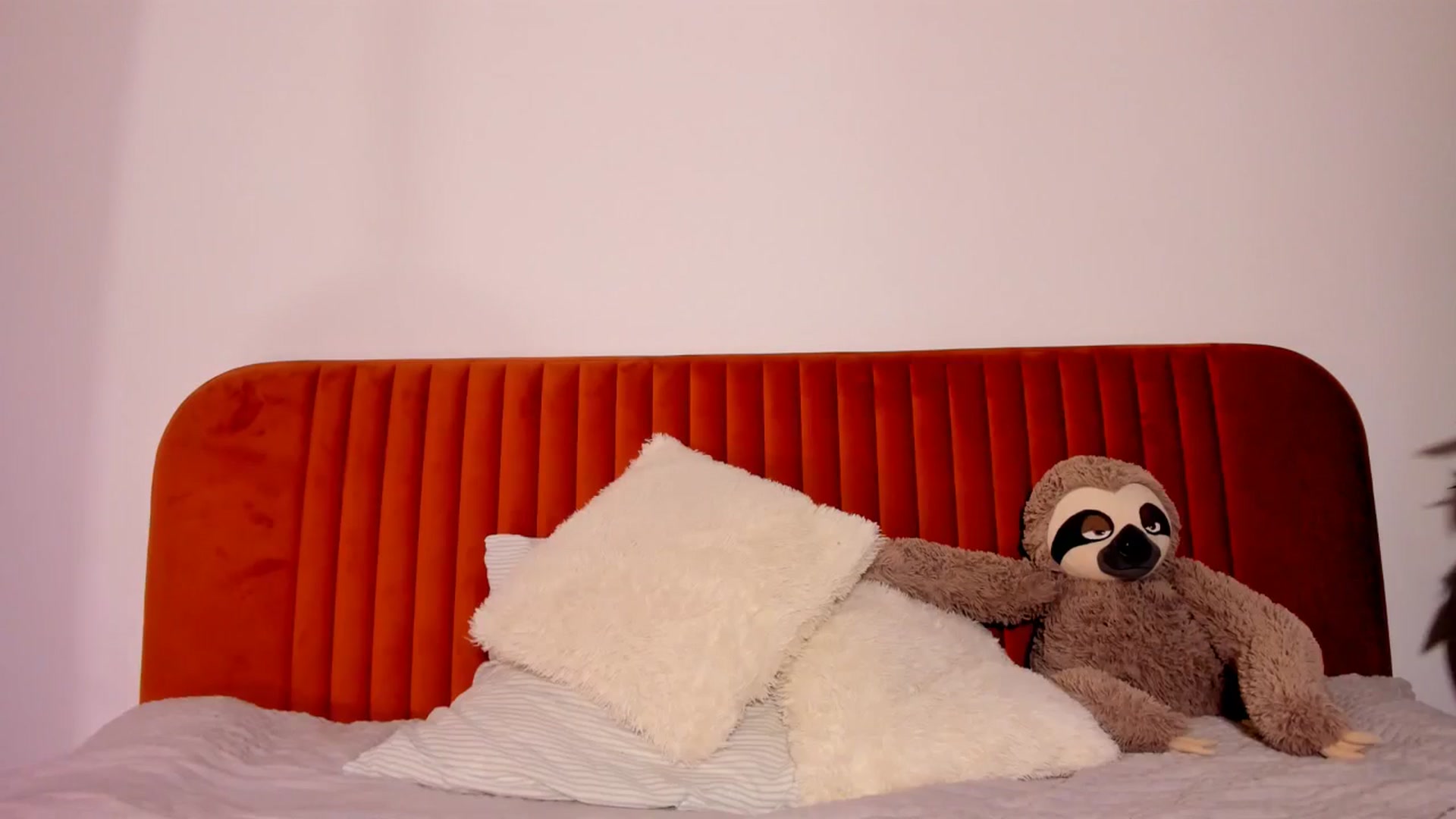 Gallery image thumbnail from KatyLi's myfreecams stream on, 11/18/2024, 21:52 image 18 of 20