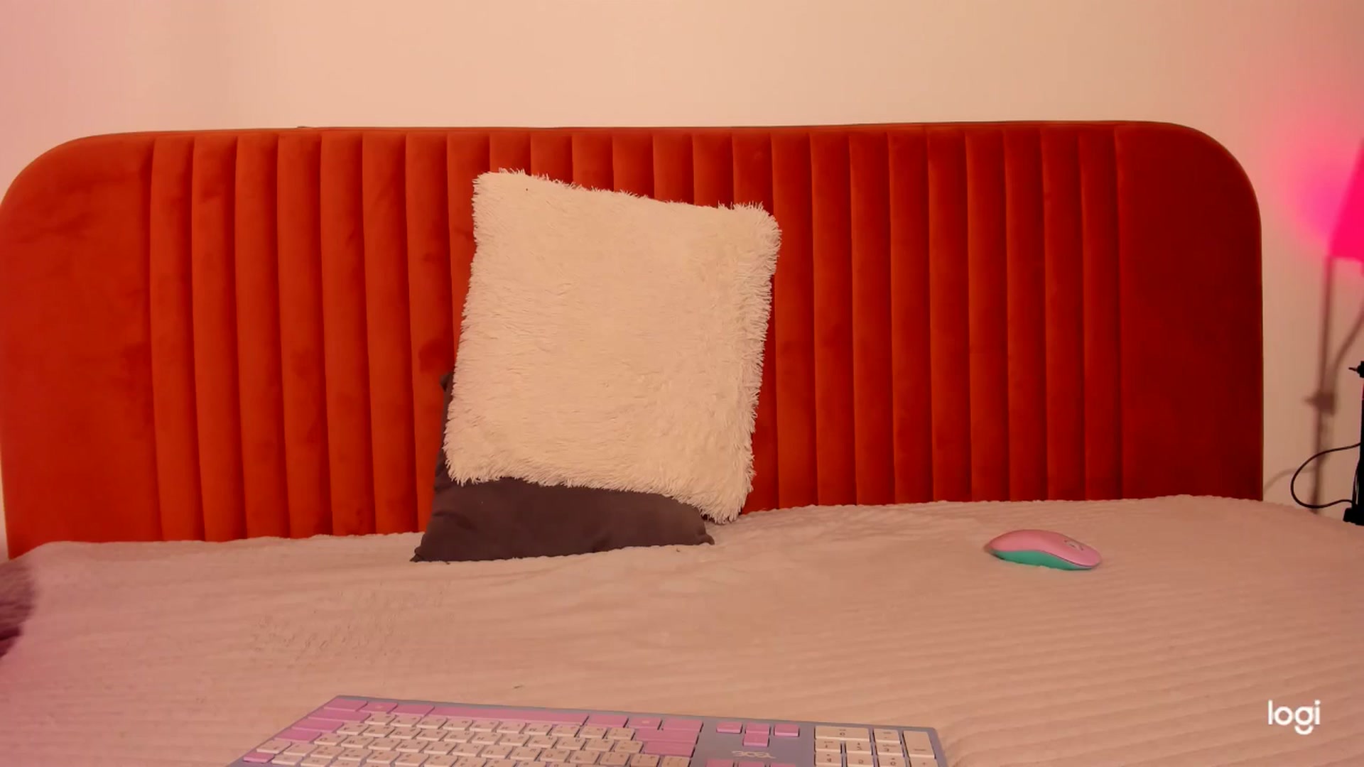 Gallery image thumbnail from KatyLi's myfreecams stream on, 12/25/2024, 22:08 image 18 of 20