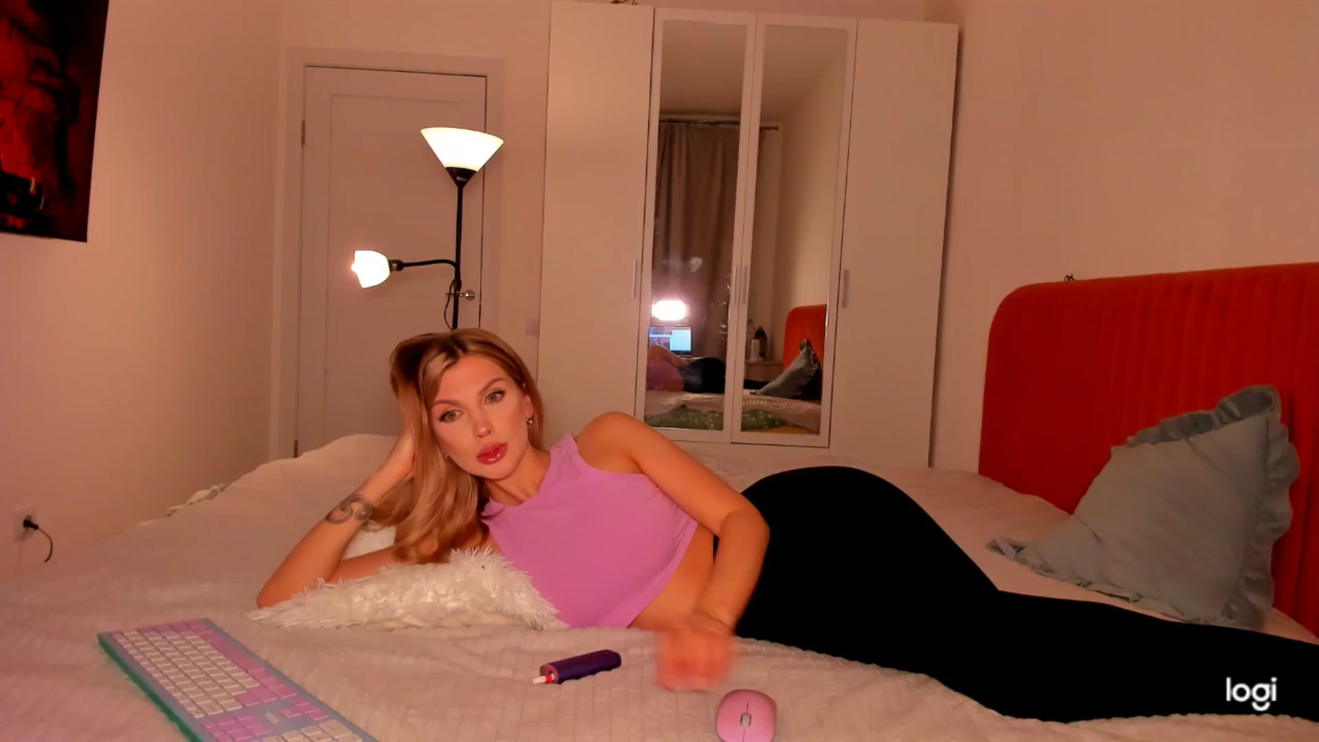 Gallery image thumbnail from KatyLi's myfreecams stream on, 05/06/2025, 20:37 image 1 of 20