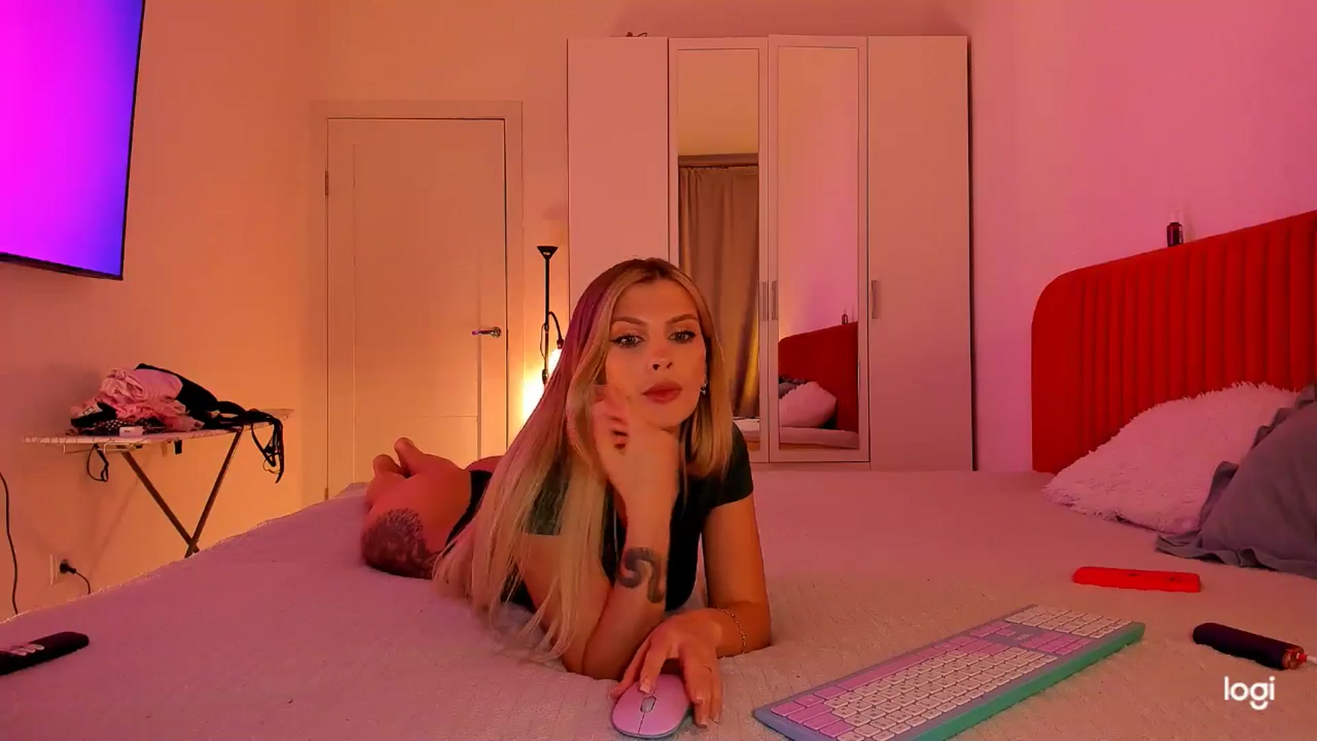 Gallery image thumbnail from KatyLi's myfreecams stream on, 05/21/2025, 20:51 image 8 of 20