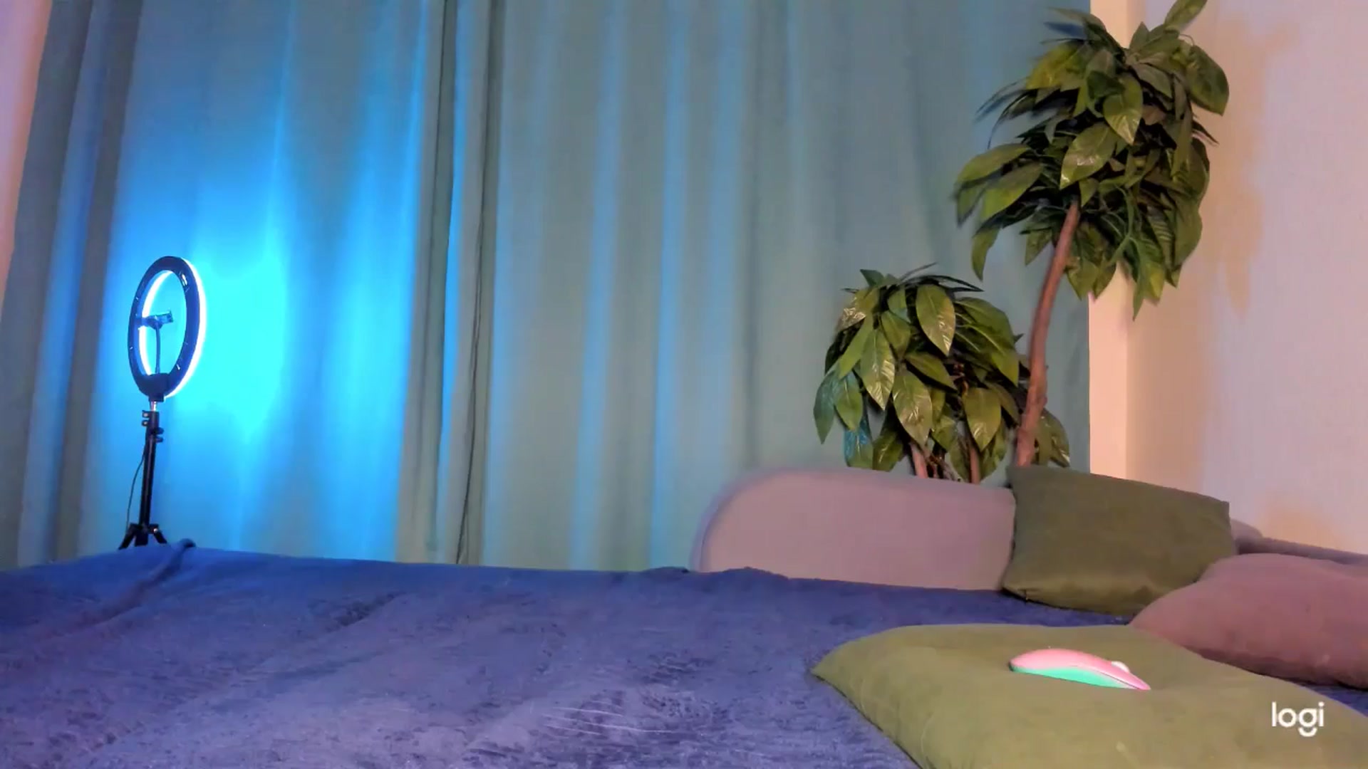 Gallery image thumbnail from KatyLi's myfreecams stream on, 08/26/2025, 22:42 image 5 of 20