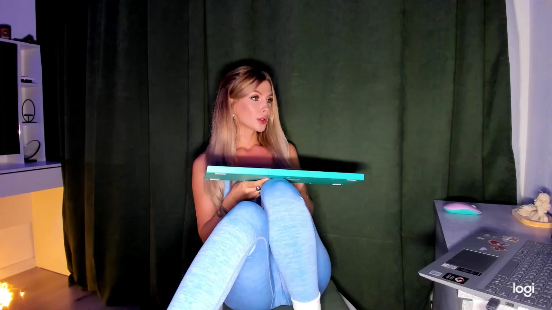 Gallery image thumbnail from KatyLi's myfreecams stream on, 09/05/2025, 21:48 image 1 of 20