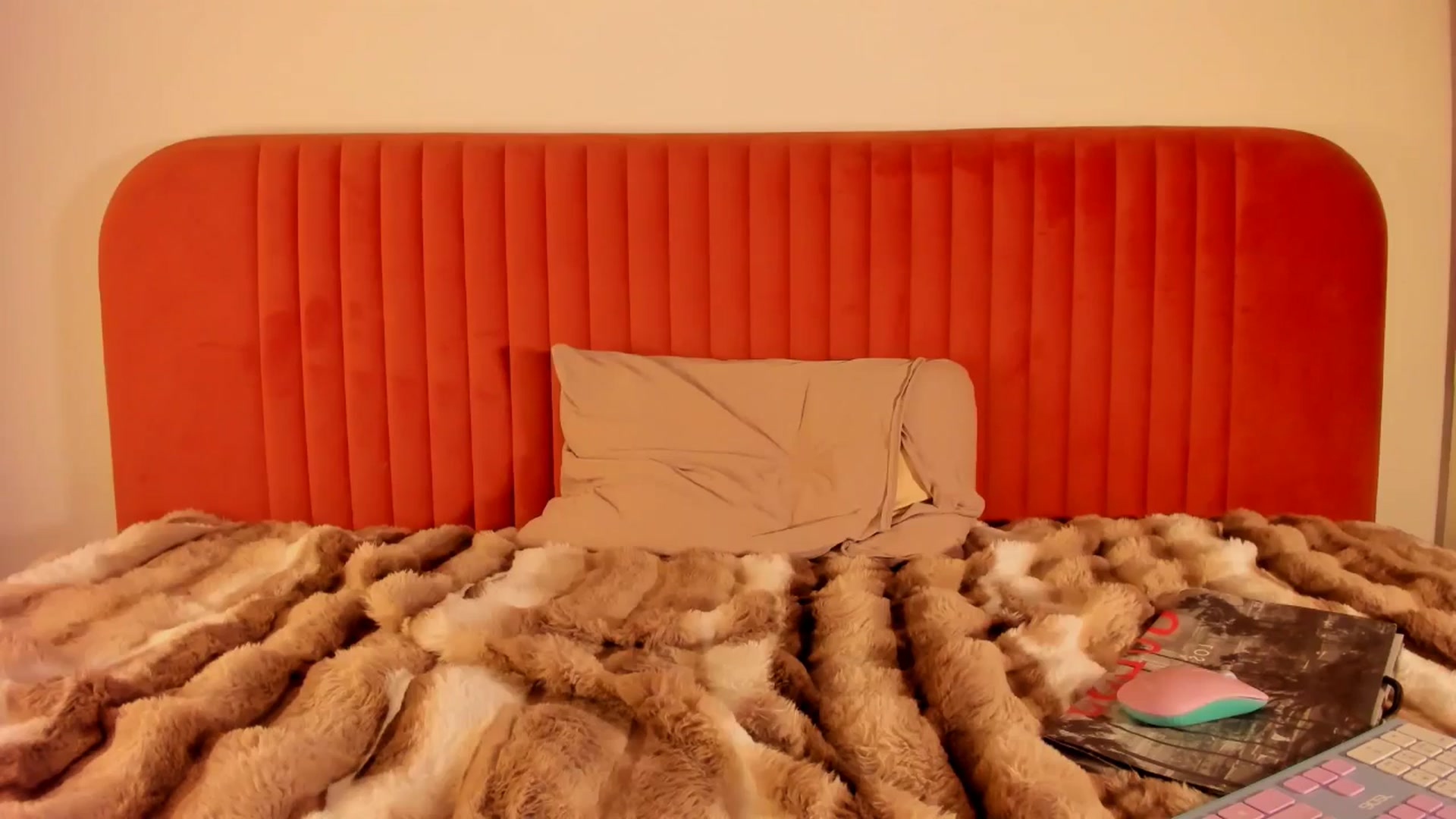 Gallery image thumbnail from KatyLi's myfreecams stream on, 09/16/2025, 22:00 image 15 of 20