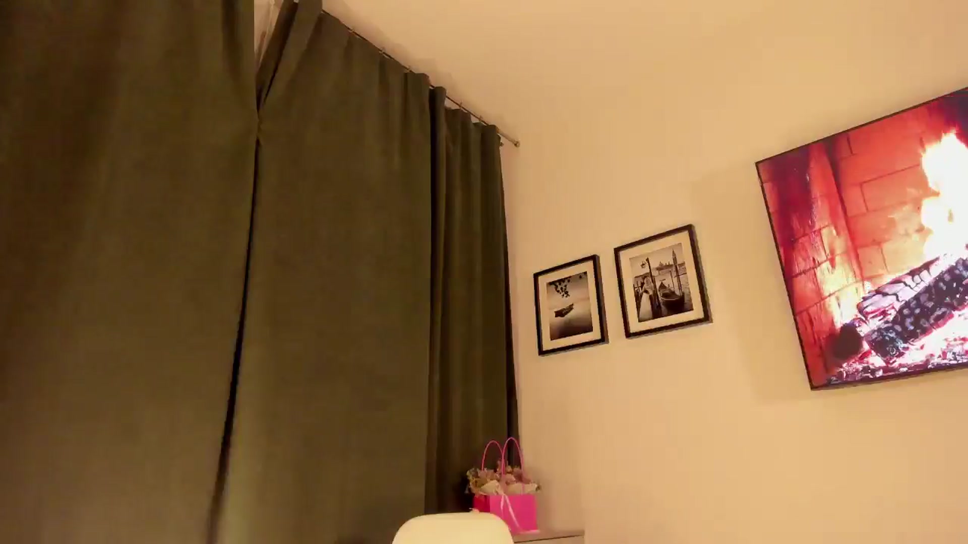 Gallery image thumbnail from KatyLi's myfreecams stream on, 10/12/2025, 21:28 image 2 of 20