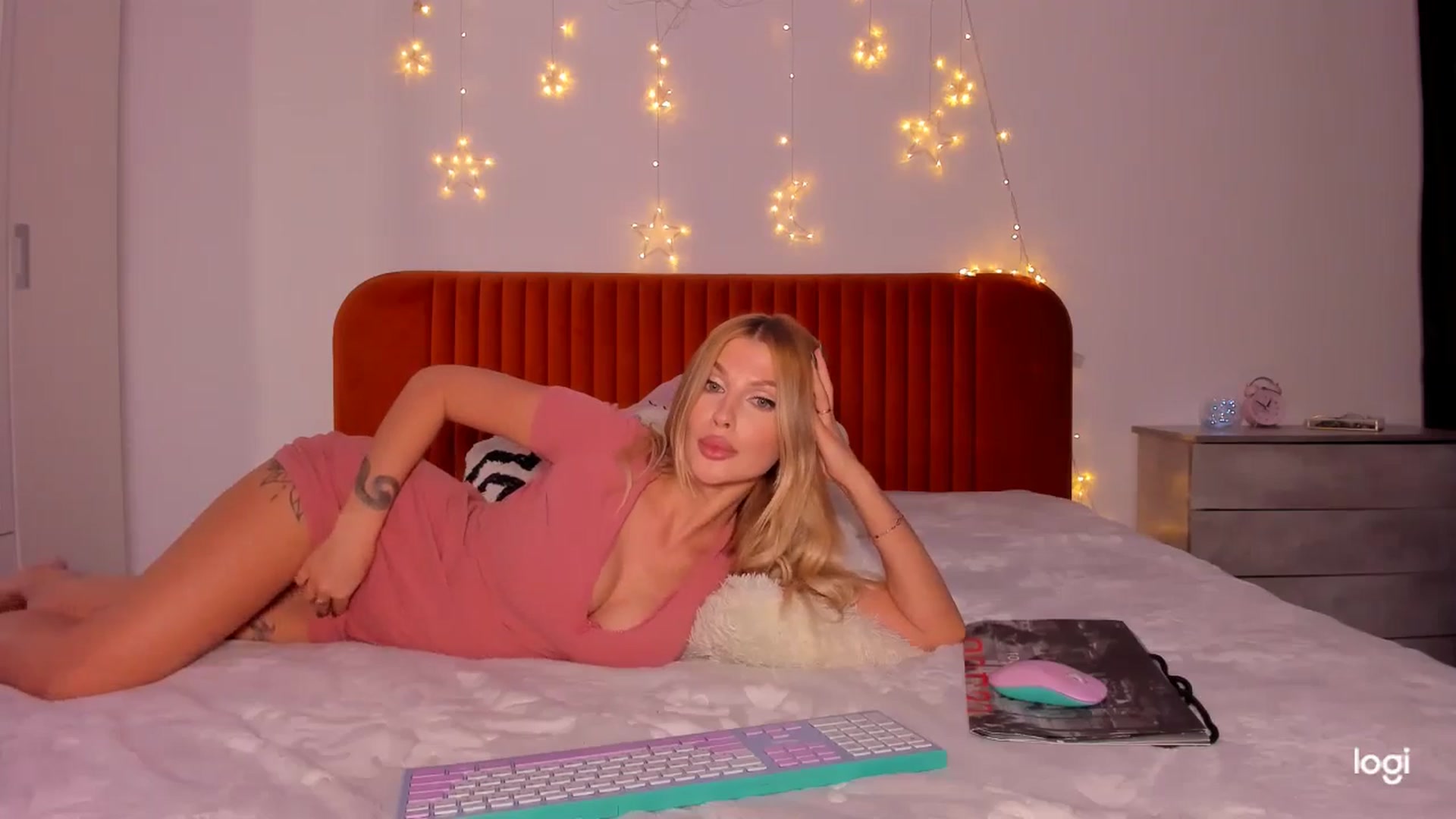 Gallery image thumbnail from KatyLi's myfreecams stream on, 12/26/2025, 22:44 image 12 of 20