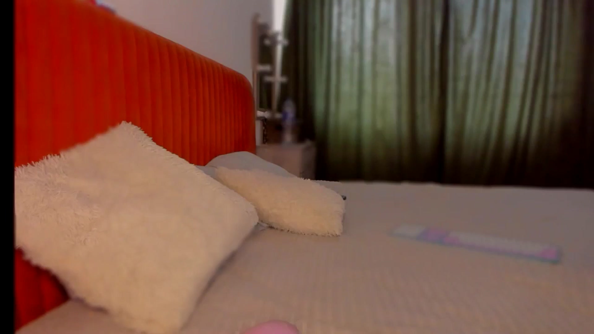 Gallery image thumbnail from KatyLi's myfreecams stream on, 04/16/2026, 08:02 image 14 of 20