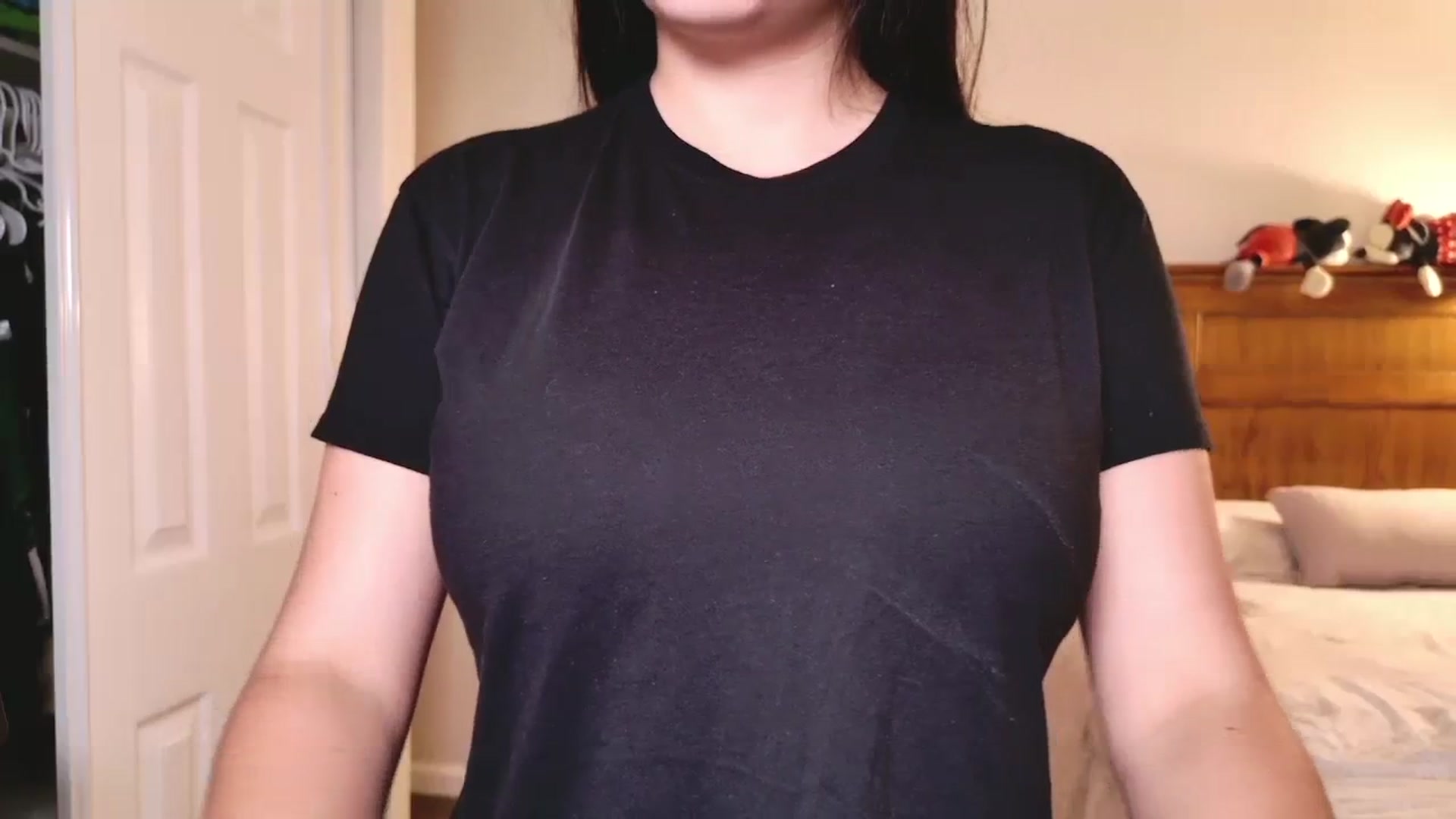 Gallery image thumbnail from KatyLorens's myfreecams stream on, 08/08/2023, 03:27 image 14 of 20
