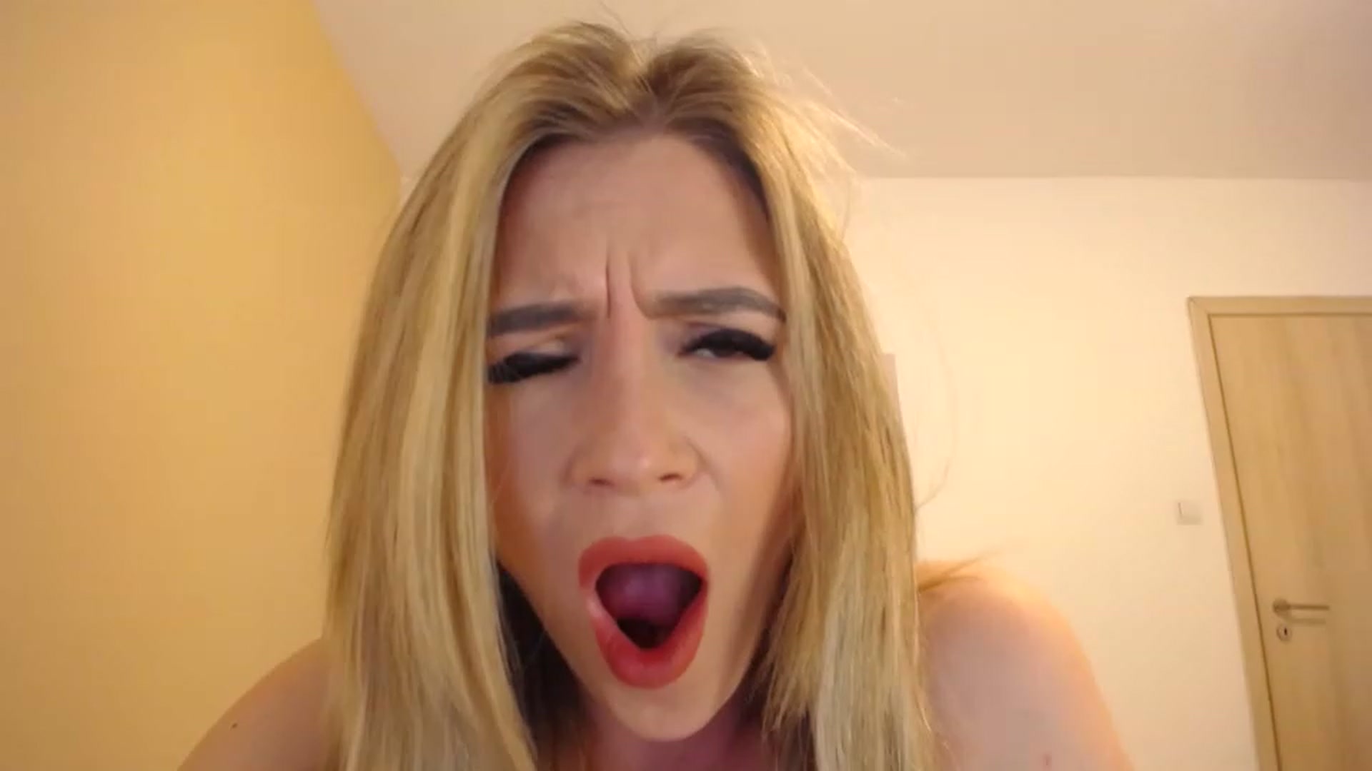 Gallery image thumbnail from Katy_KatyXX's myfreecams stream on, 03/30/2023, 03:05 image 10 of 20