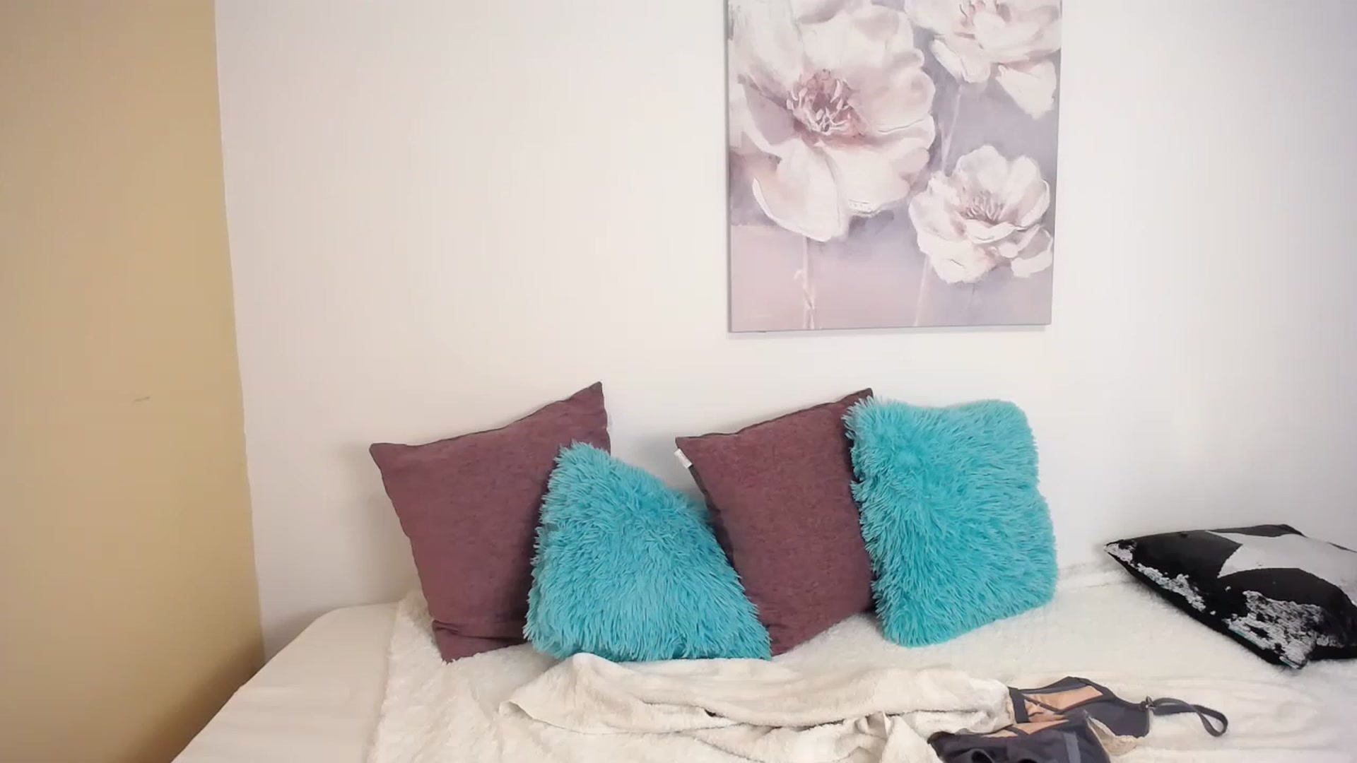 Gallery image thumbnail from Katy_KatyXX's myfreecams stream on, 04/19/2023, 06:40 image 7 of 20