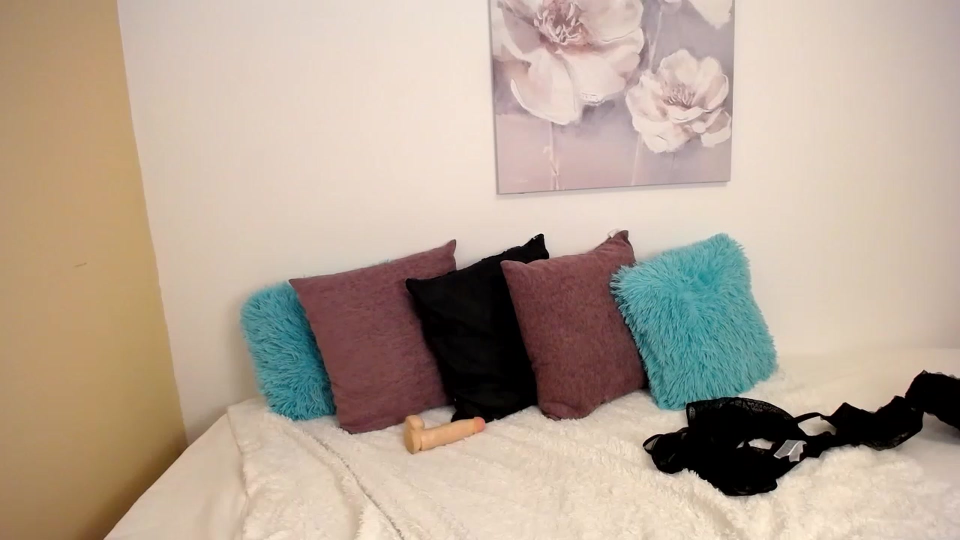 Gallery image thumbnail from Katy_KatyXX's myfreecams stream on, 05/03/2023, 04:51 image 12 of 20