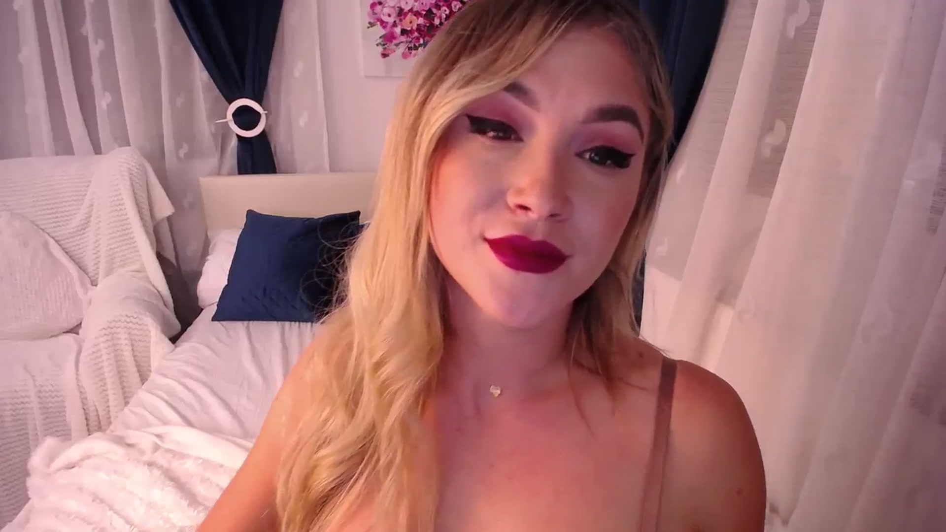 Gallery image thumbnail from Katy_KatyXX's myfreecams stream on, 12/07/2023, 04:16 image 11 of 20