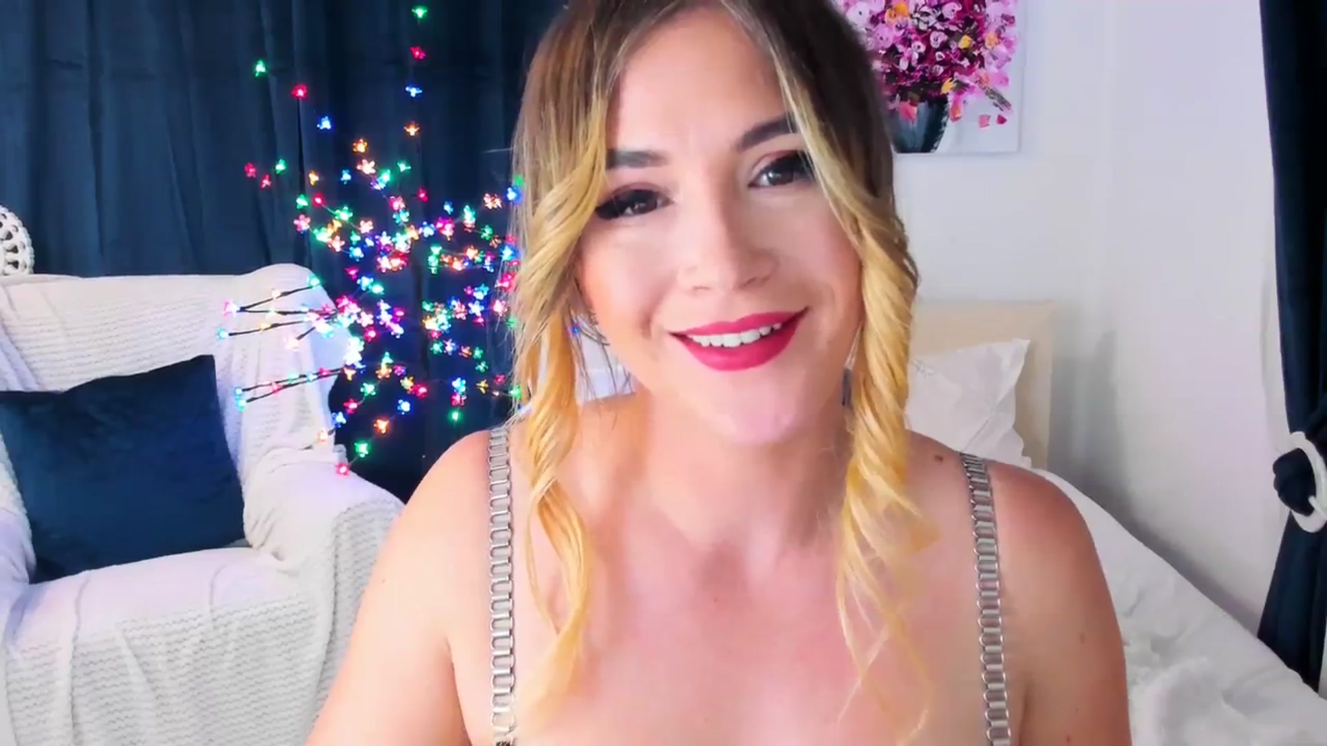 Gallery image thumbnail from Katy_KatyXX's myfreecams stream on, 02/04/2024, 05:24 image 17 of 20