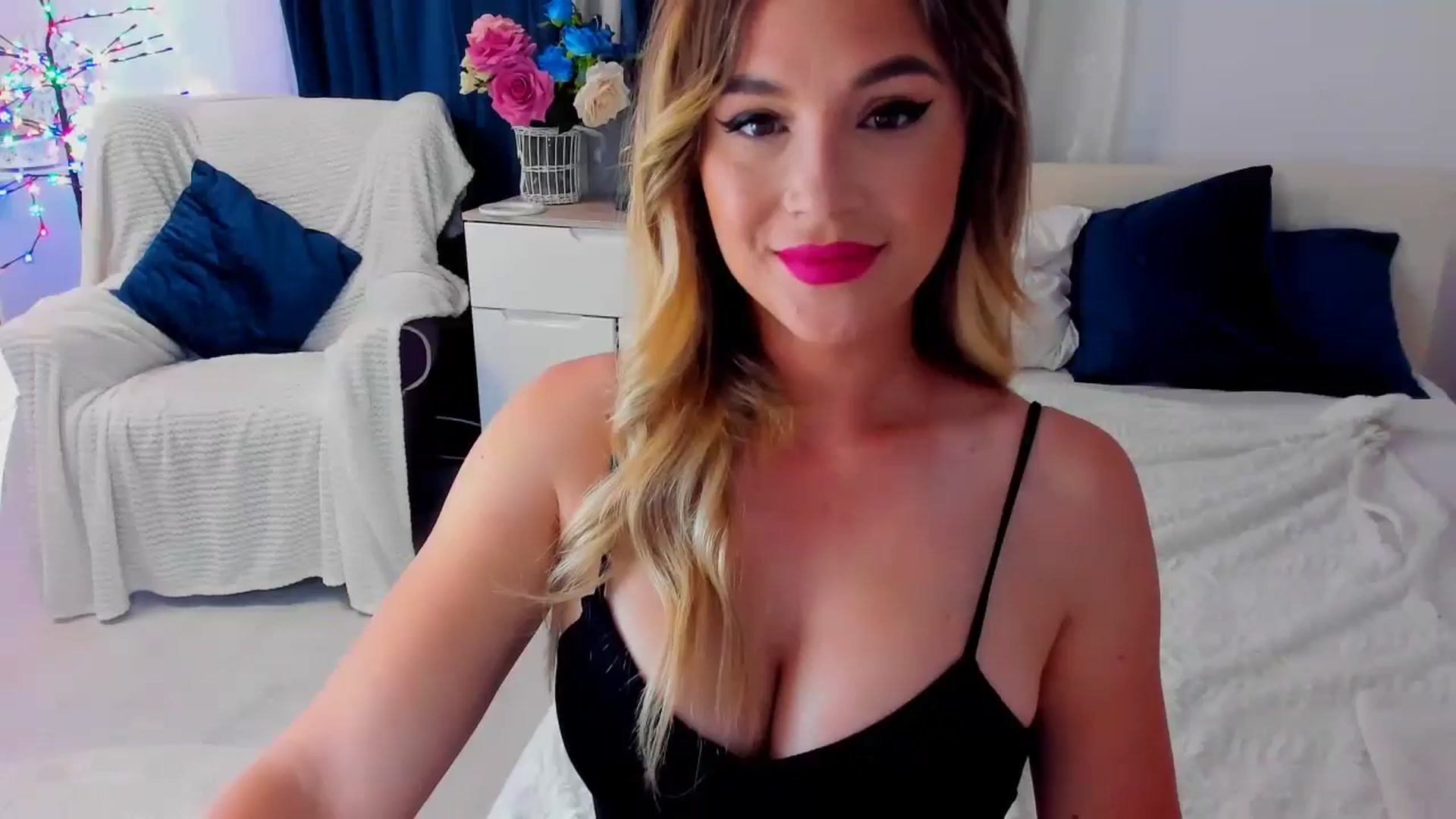 Gallery image thumbnail from Katy_KatyXX's myfreecams stream on, 04/17/2024, 01:35 image 1 of 20