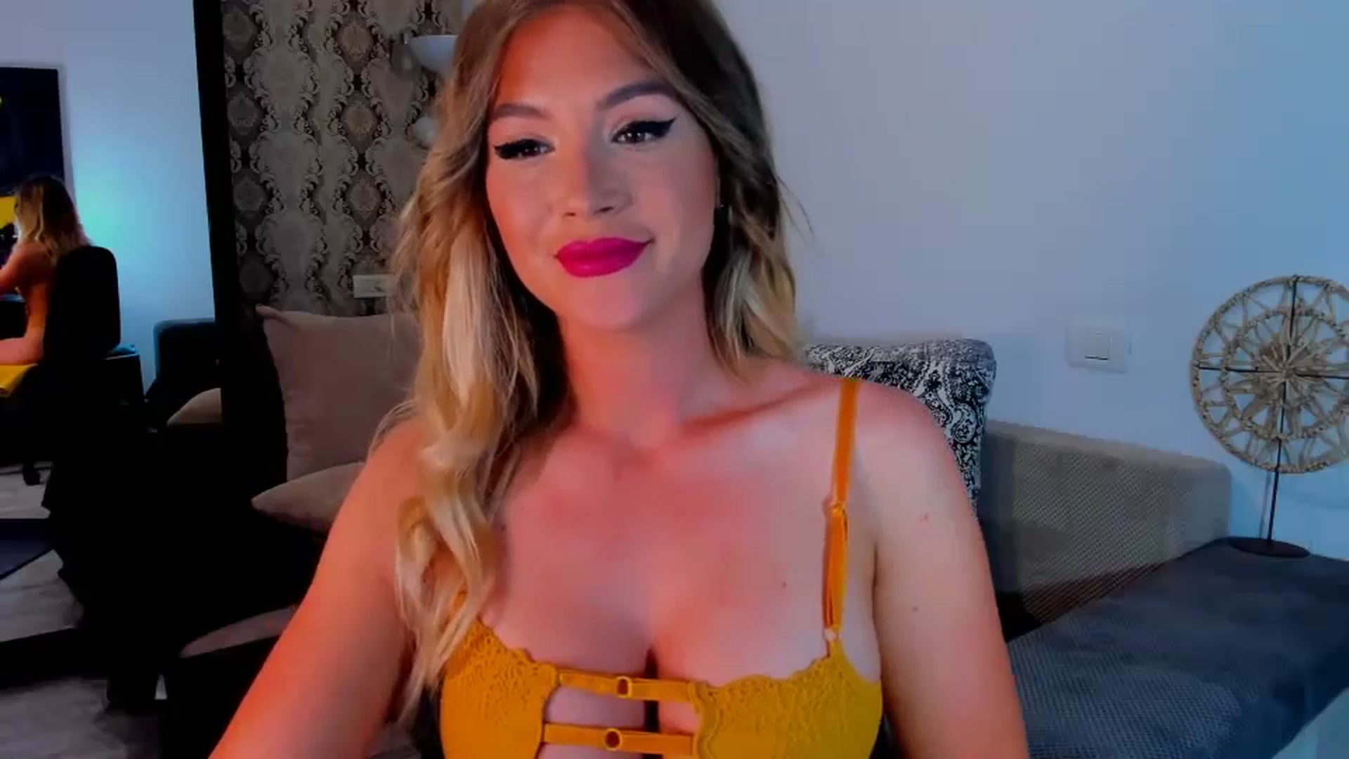 Gallery image thumbnail from Katy_KatyXX's myfreecams stream on, 05/27/2024, 01:28 image 16 of 20