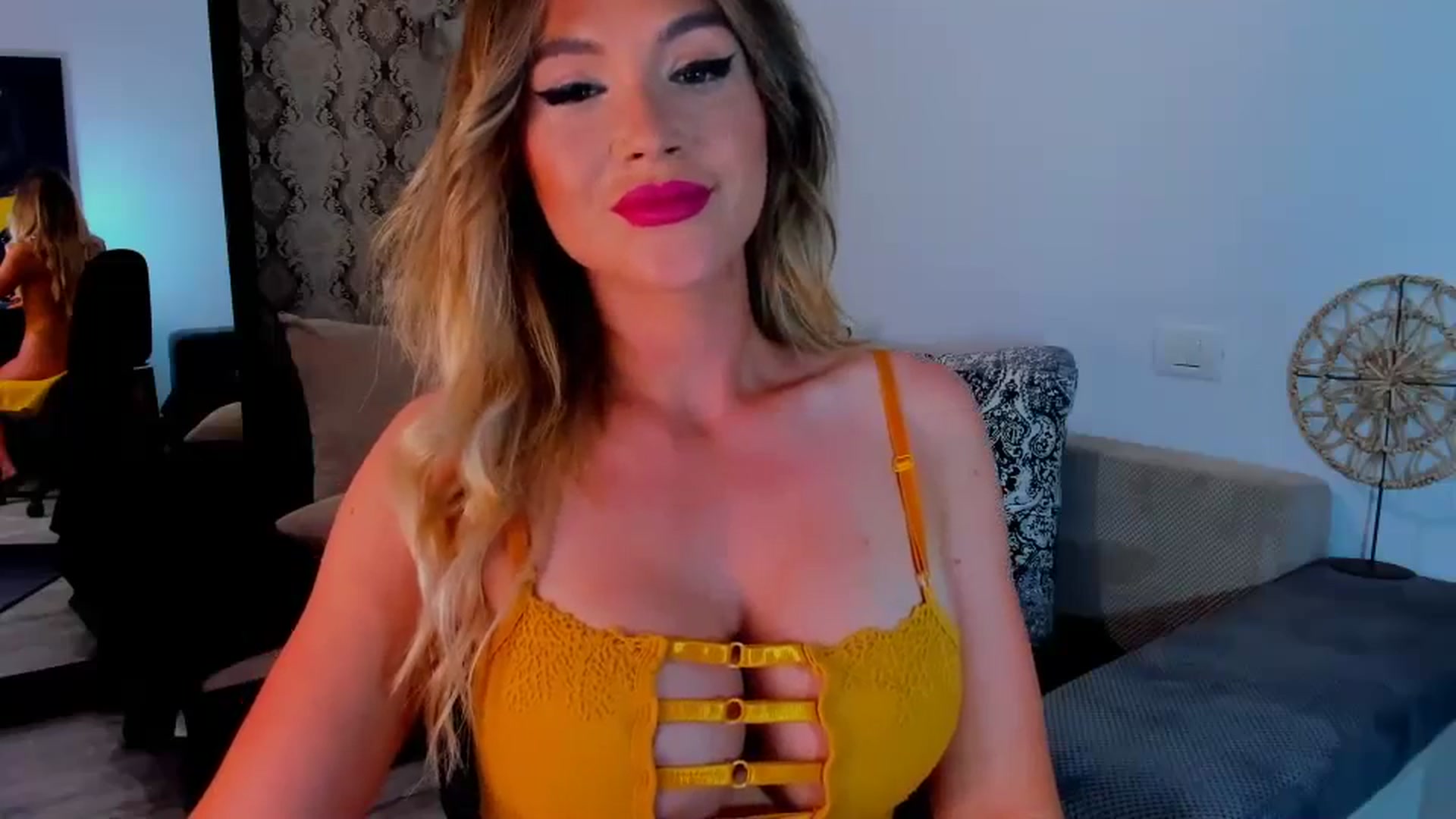 Gallery image thumbnail from Katy_KatyXX's myfreecams stream on, 05/27/2024, 01:28 image 7 of 20
