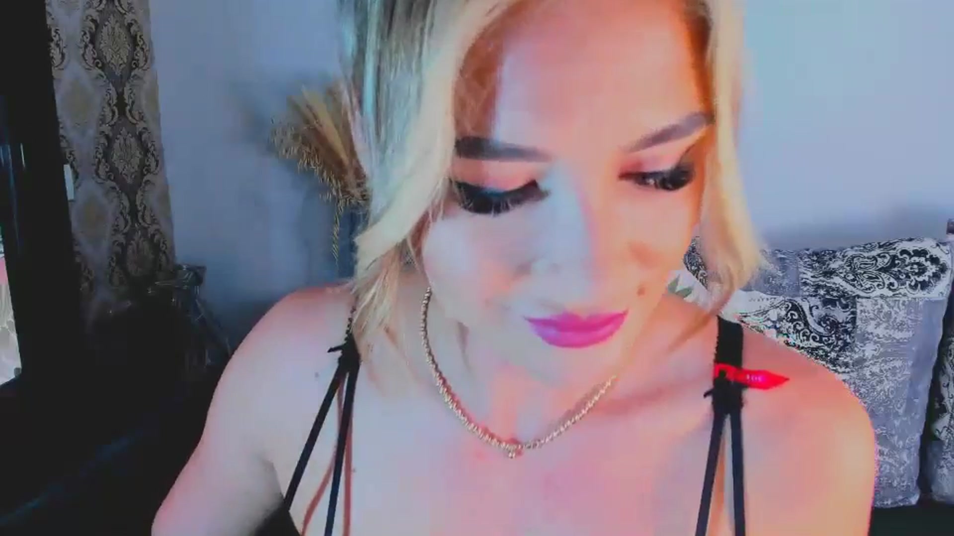 Gallery image thumbnail from Katy_KatyXX's myfreecams stream on, 10/14/2024, 01:12 image 3 of 20