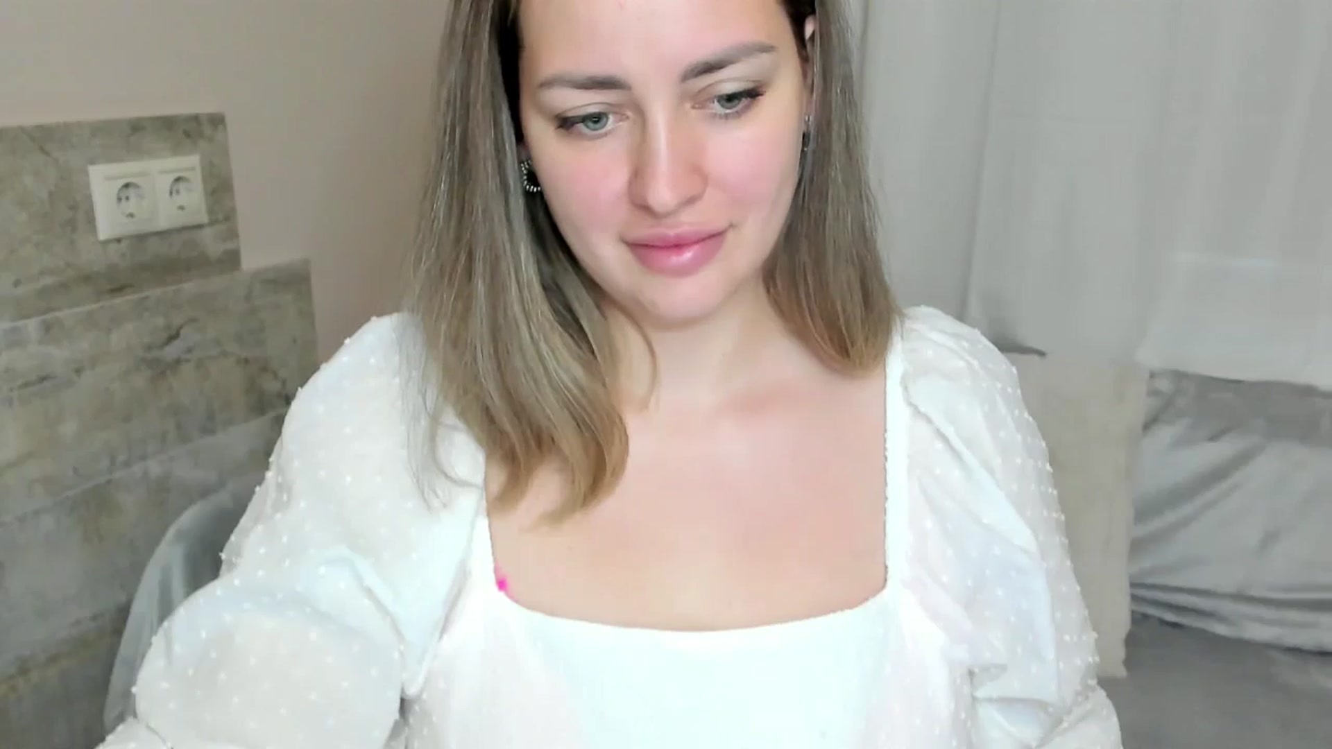 Gallery image thumbnail from Katy__Berry's myfreecams stream on, 11/03/2024, 14:55 image 12 of 20