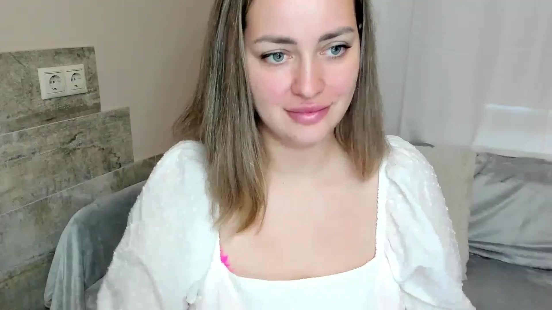 Gallery image thumbnail from Katy__Berry's myfreecams stream on, 11/03/2024, 14:55 image 9 of 20