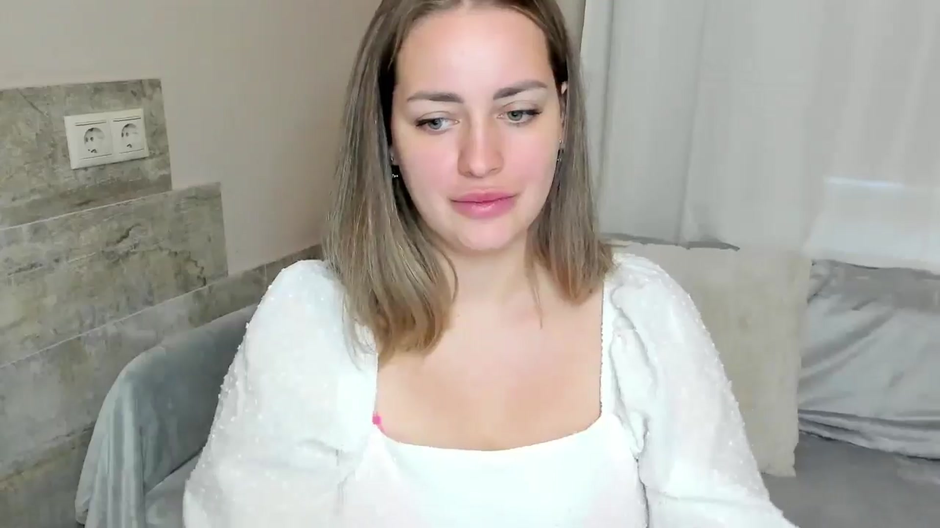 Gallery image thumbnail from Katy__Berry's myfreecams stream on, 11/03/2024, 14:55 image 10 of 20