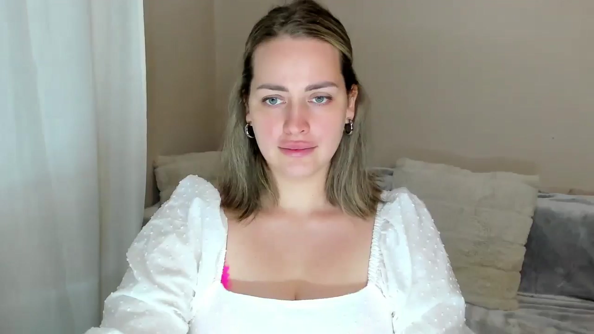 Gallery image thumbnail from Katy__Berry's myfreecams stream on, 11/08/2024, 12:53 image 14 of 20