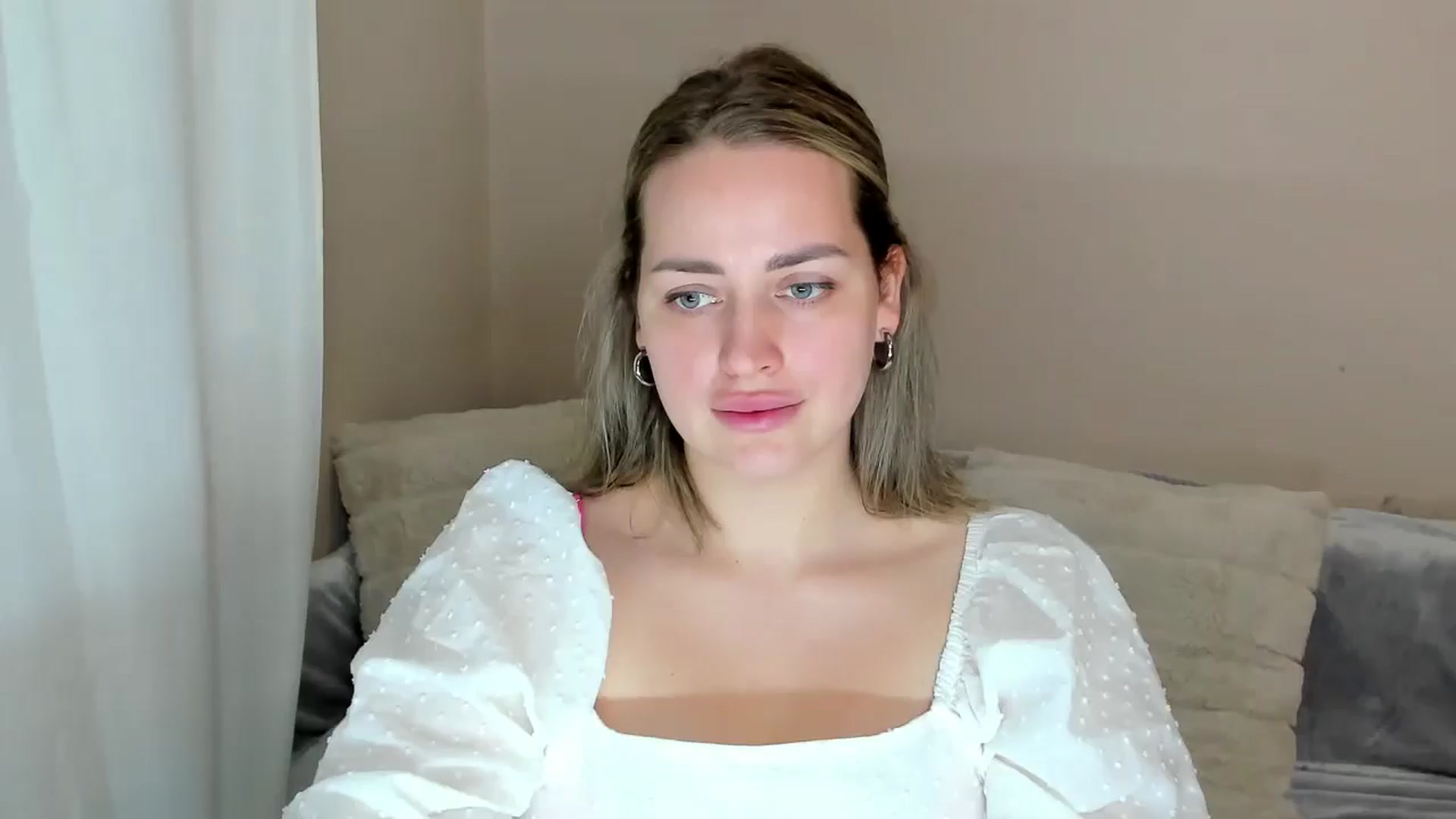 Gallery image thumbnail from Katy__Berry's myfreecams stream on, 11/08/2024, 13:28 image 7 of 20