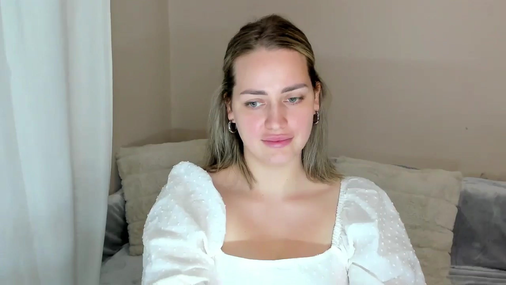 Gallery image thumbnail from Katy__Berry's myfreecams stream on, 11/08/2024, 13:28 image 8 of 20