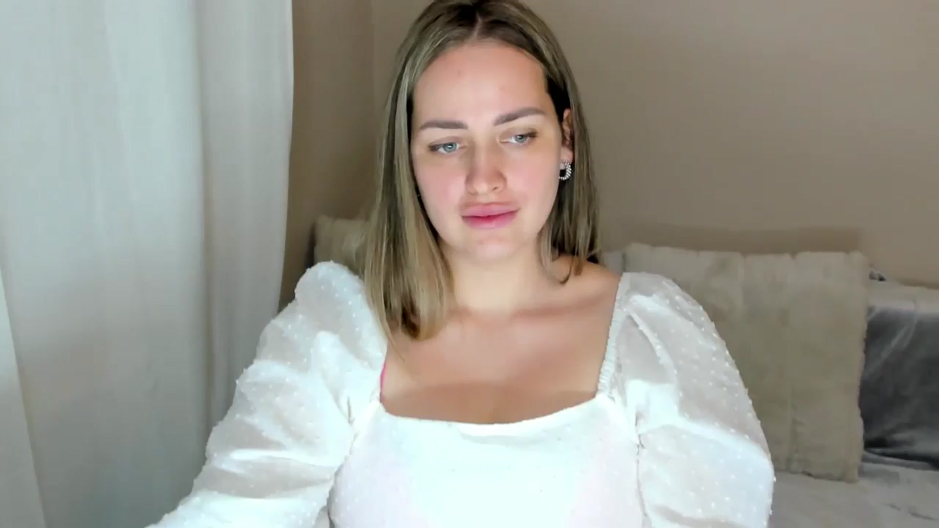 Gallery image thumbnail from Katy__Berry's myfreecams stream on, 11/09/2024, 14:56 image 15 of 20