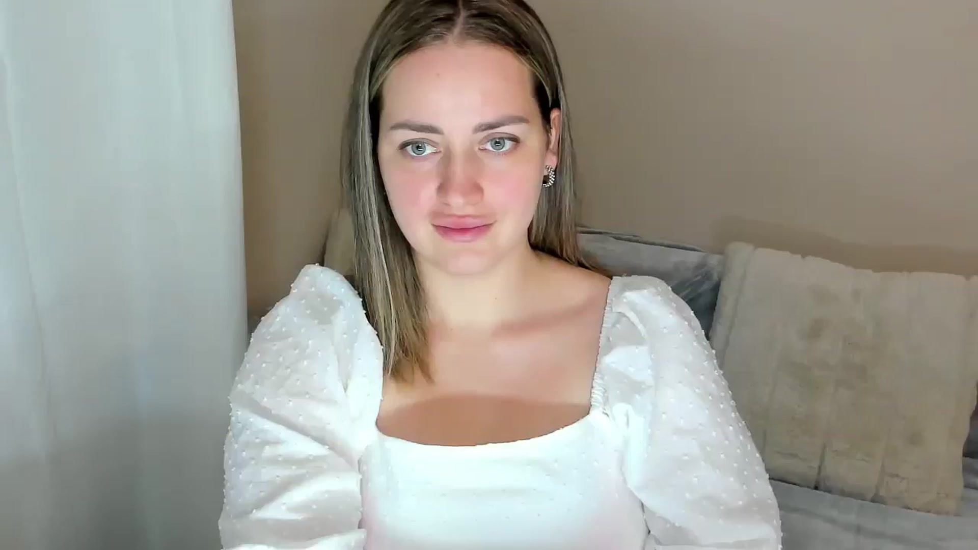 Gallery image thumbnail from Katy__Berry's myfreecams stream on, 11/10/2024, 14:56 image 13 of 20