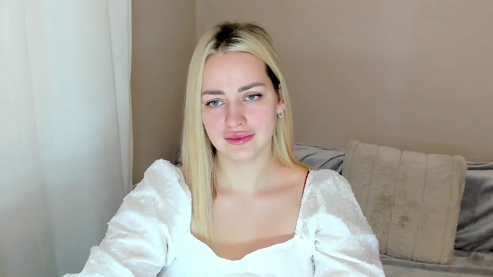 Gallery image thumbnail from Katy__Berry's myfreecams stream on, 01/19/2025, 09:45 image 2 of 20