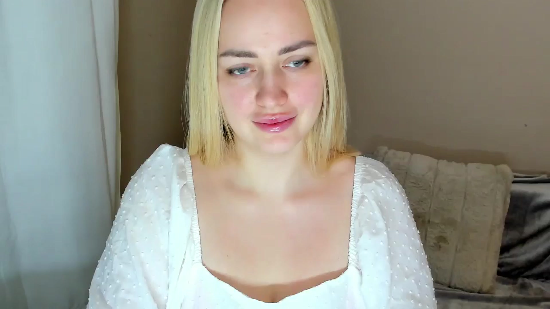 Gallery image thumbnail from Katy__Berry's myfreecams stream on, 01/19/2025, 15:51 image 1 of 20
