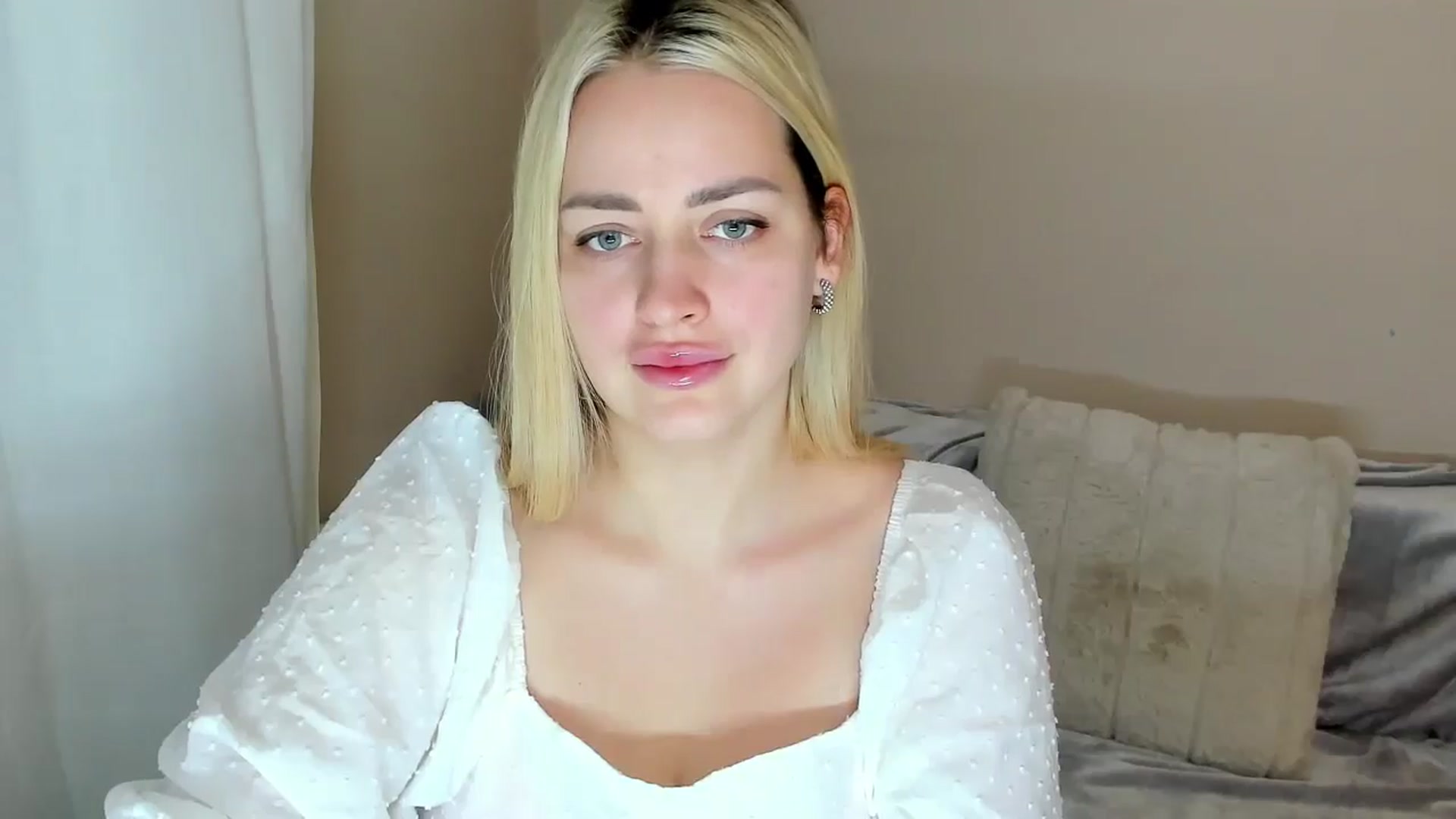 Gallery image thumbnail from Katy__Berry's myfreecams stream on, 01/19/2025, 15:51 image 2 of 20
