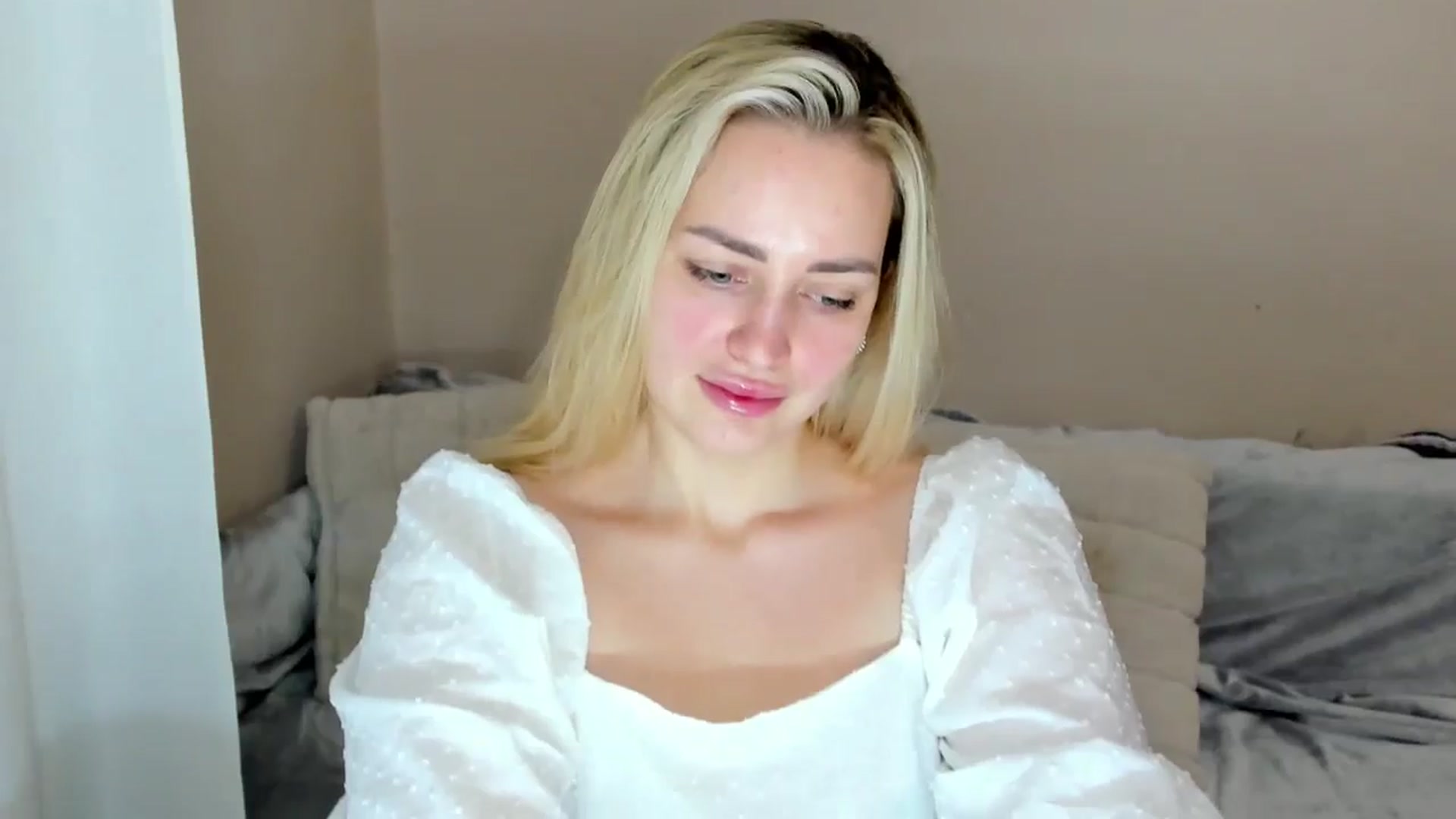 Gallery image thumbnail from Katy__Berry's myfreecams stream on, 01/26/2025, 14:06 image 5 of 20