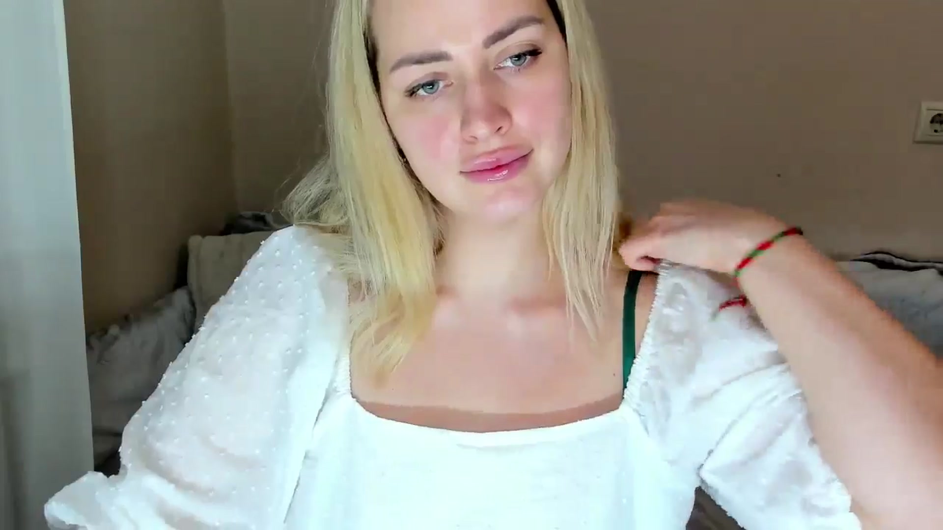 Gallery image thumbnail from Katy__Berry's myfreecams stream on, 01/26/2025, 17:13 image 6 of 20
