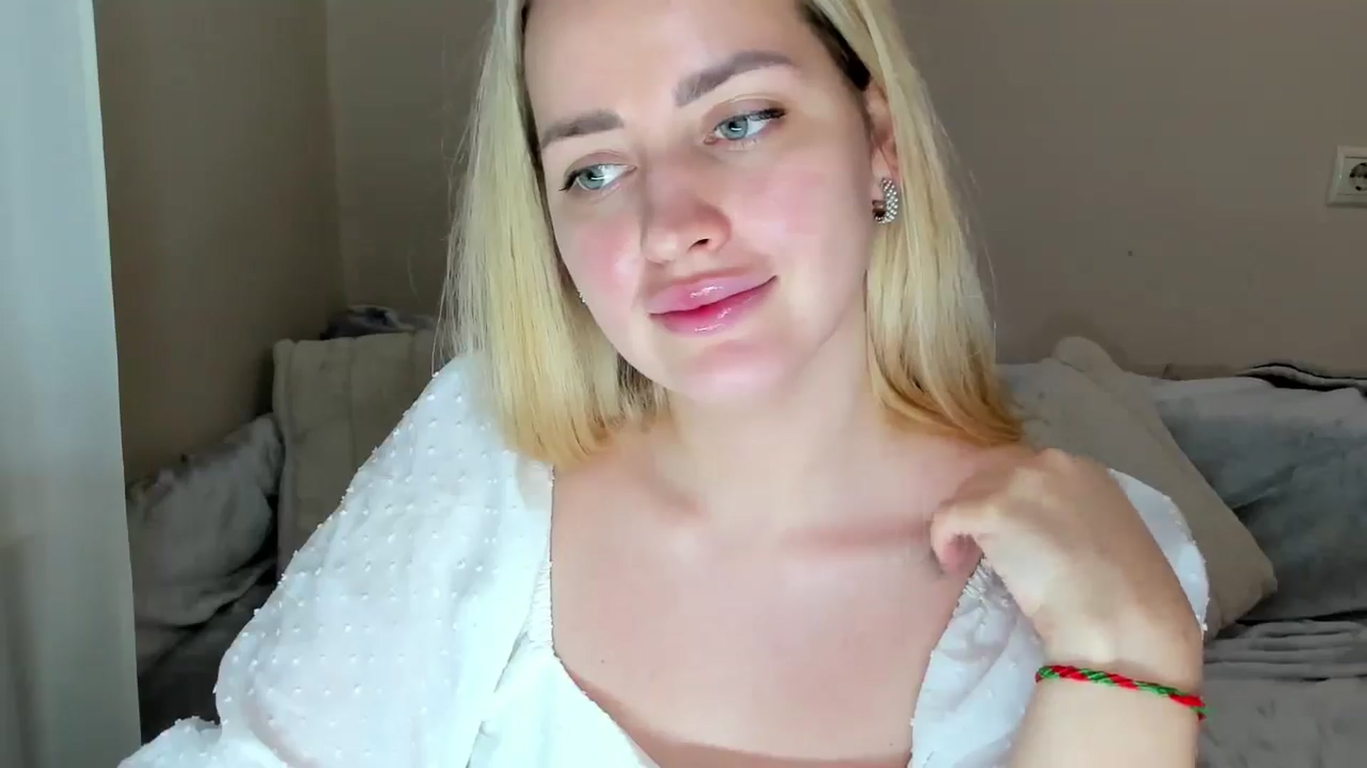 Gallery image thumbnail from Katy__Berry's myfreecams stream on, 01/26/2025, 17:13 image 3 of 20