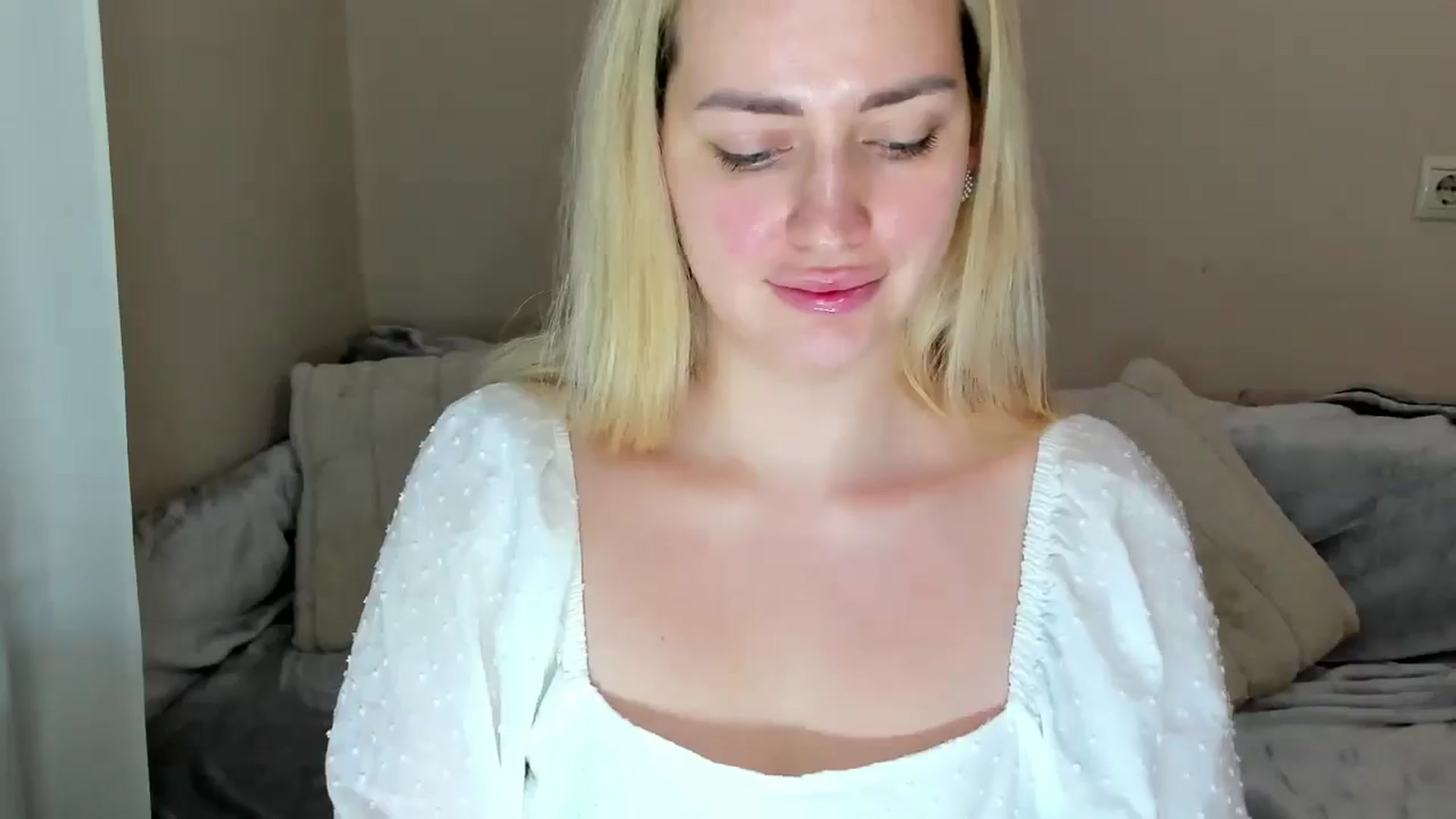 Gallery image thumbnail from Katy__Berry's myfreecams stream on, 01/26/2025, 17:13 image 4 of 20