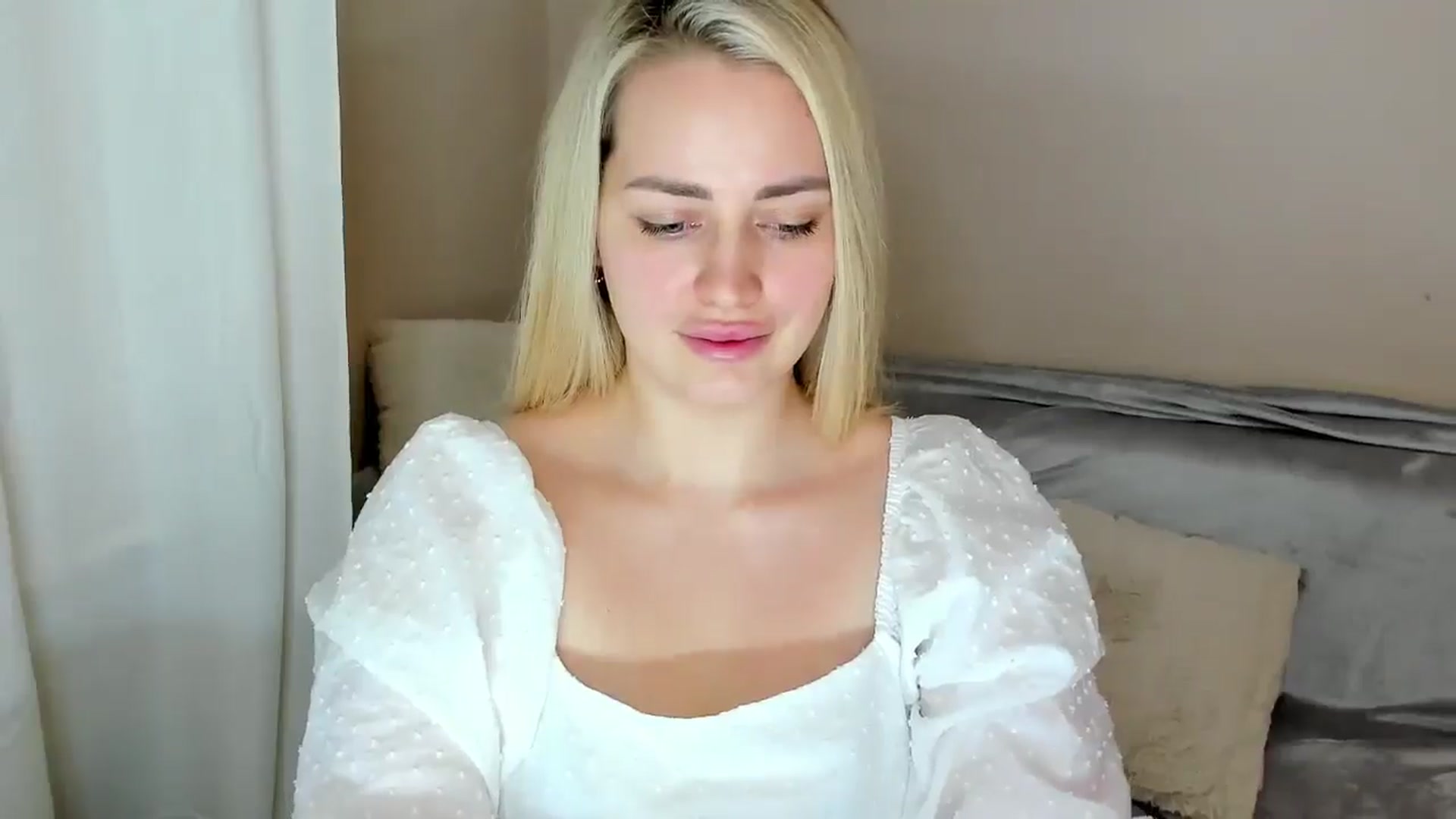 Gallery image thumbnail from Katy__Berry's myfreecams stream on, 01/30/2025, 15:57 image 4 of 20