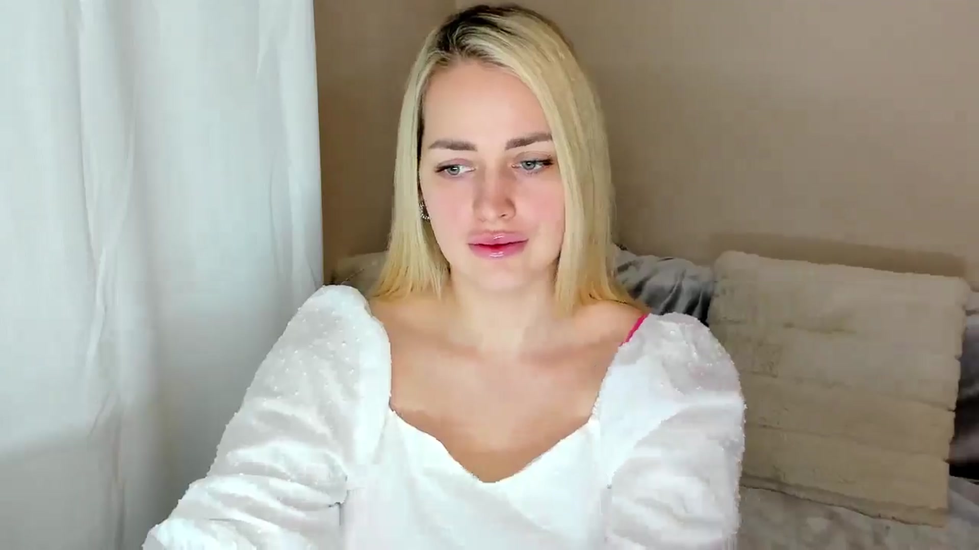Gallery image thumbnail from Katy__Berry's myfreecams stream on, 01/31/2025, 15:57 image 3 of 20