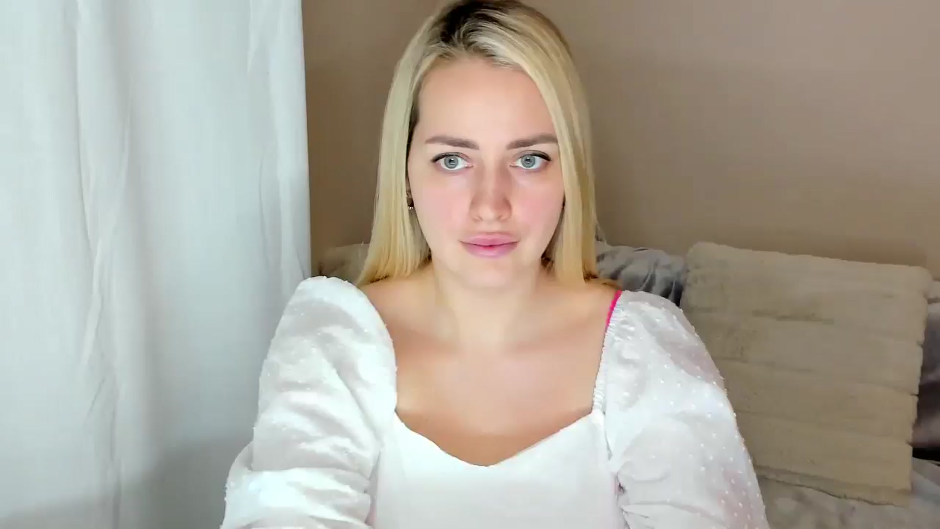 Gallery image thumbnail from Katy__Berry's myfreecams stream on, 01/31/2025, 15:57 image 1 of 20